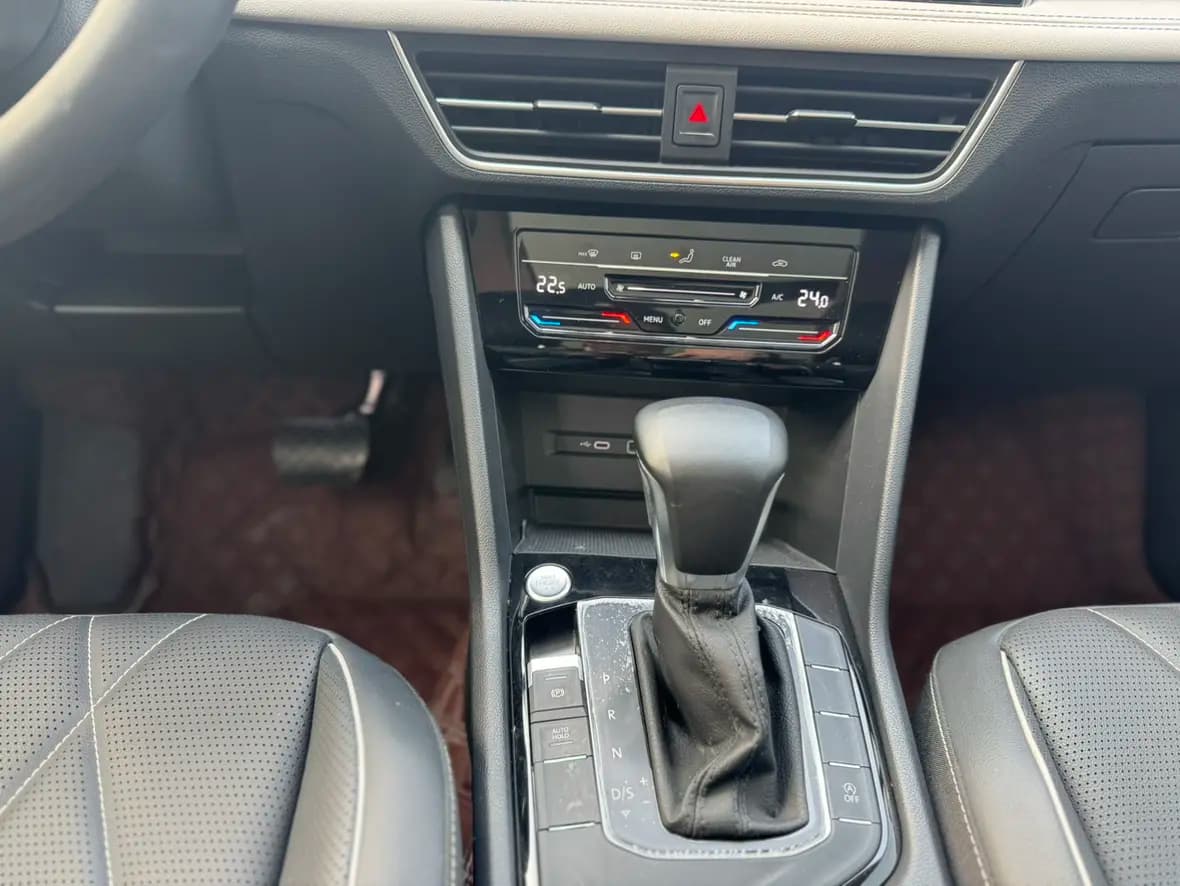 Volkswagen Tiguan L 2022 г. 38063 км. — фото 10