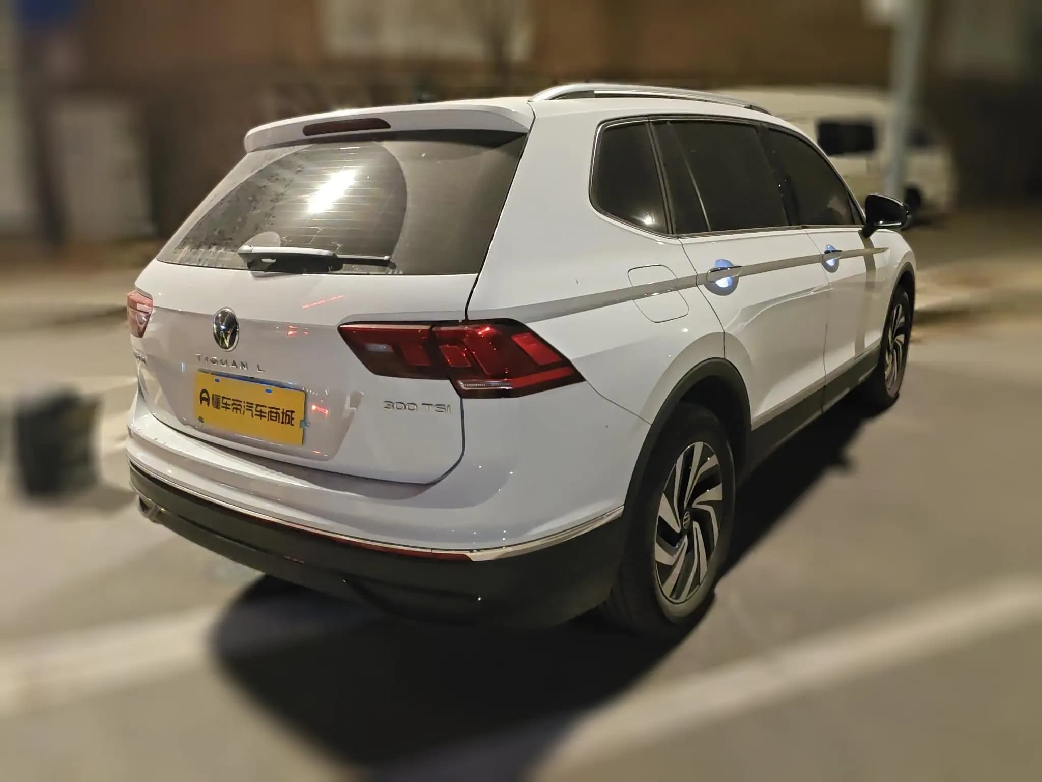 Volkswagen Tiguan L 2025 г. 4864 км. — фото 4