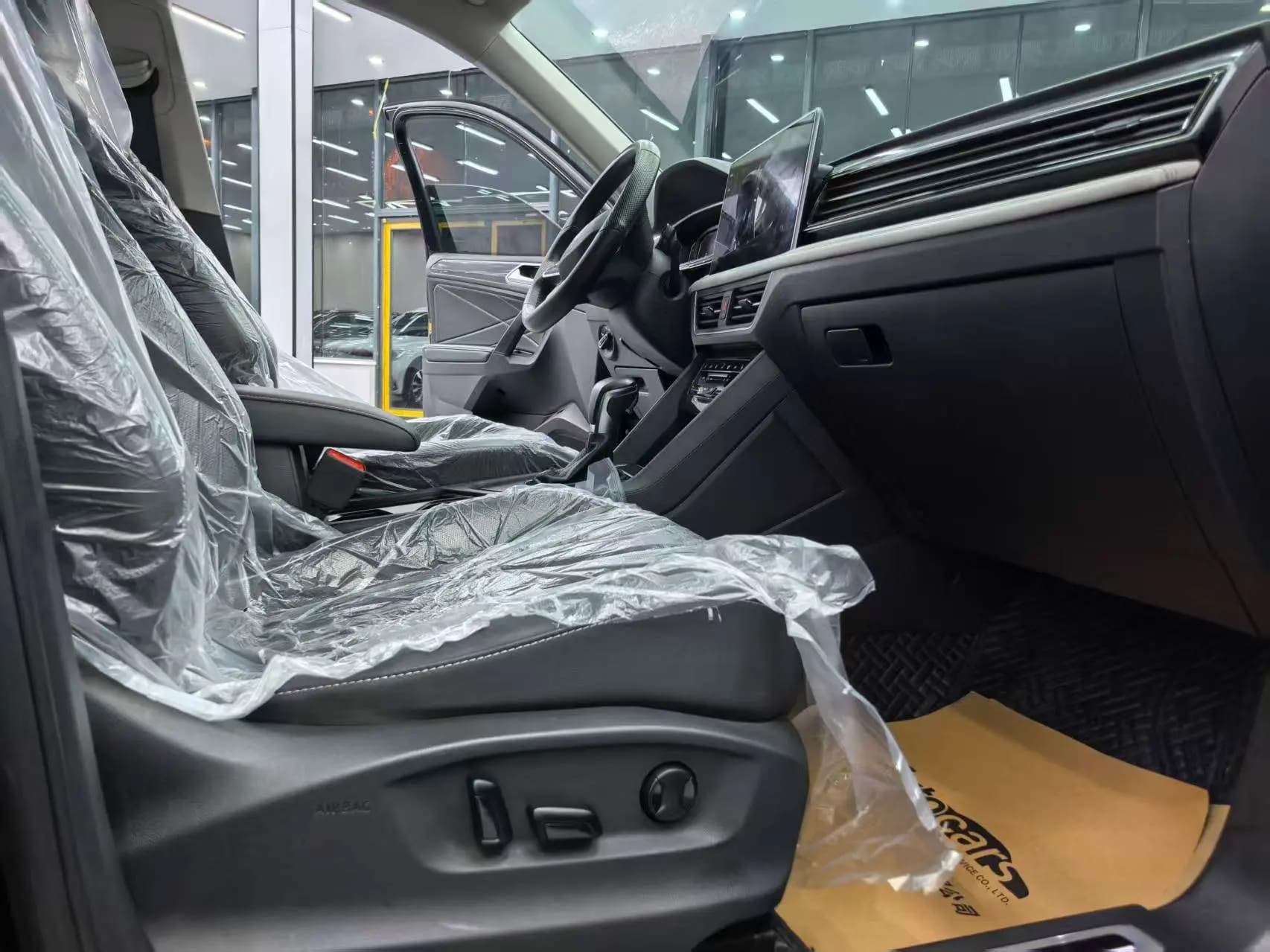 Volkswagen Tiguan L 2022 г. 55008 км. — фото 3