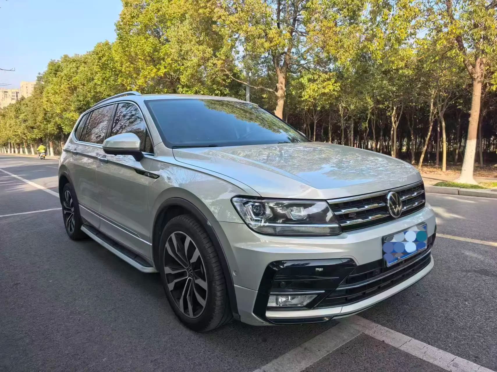 Volkswagen Tiguan L 2021 г. 123010 км. — фото 3