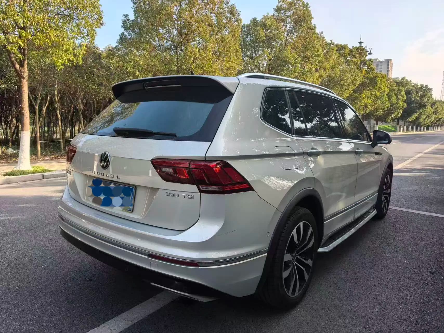 Volkswagen Tiguan L 2021 г. 123010 км. — фото 5