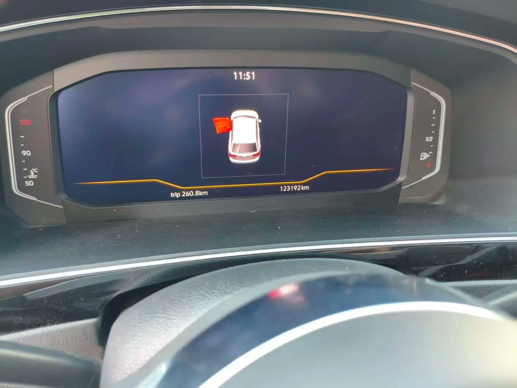 Volkswagen Tiguan L 2021 г. 123010 км. — фото 7
