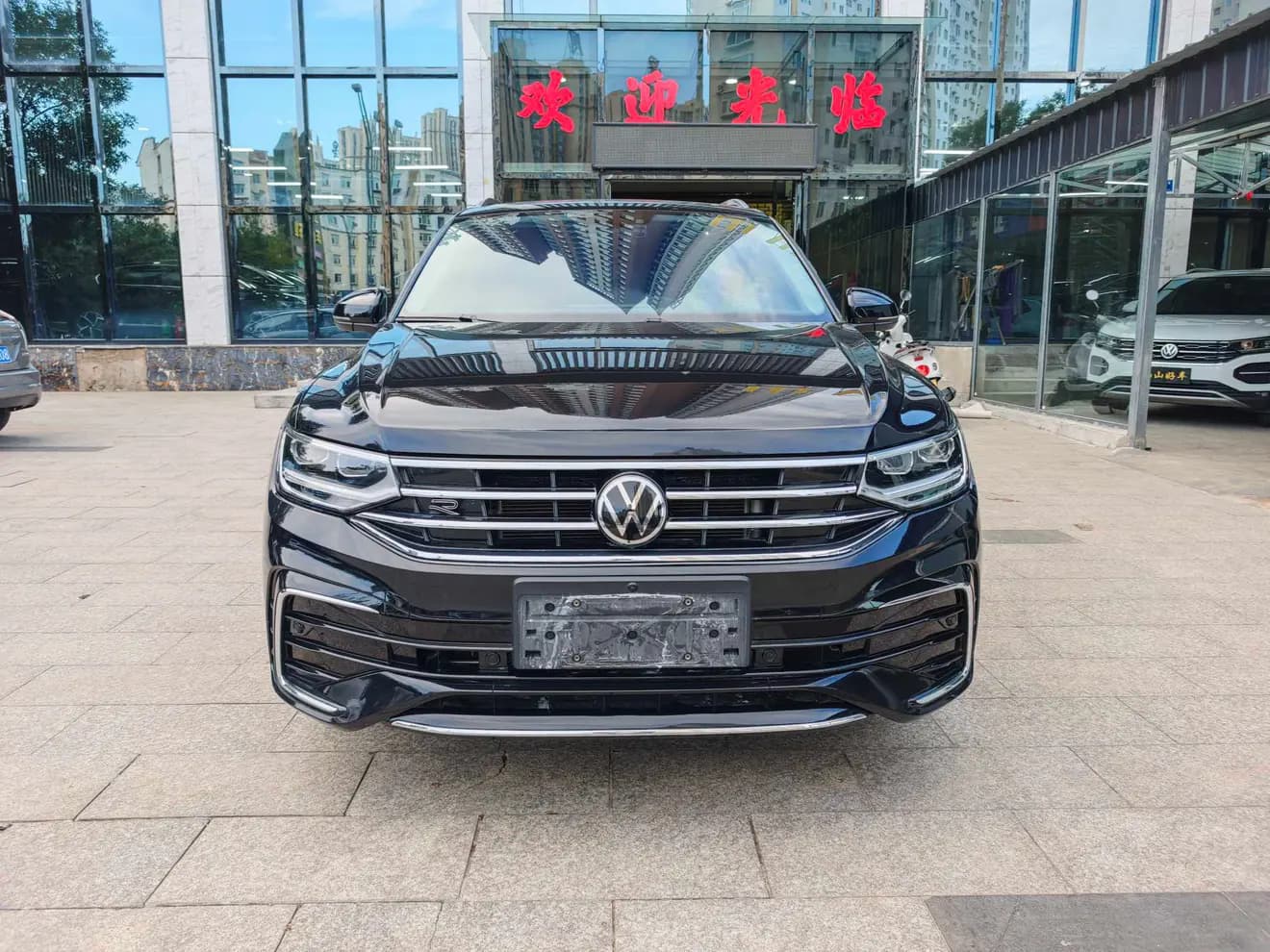 Volkswagen Tiguan L 2024 г. 20012 км. — фото 2