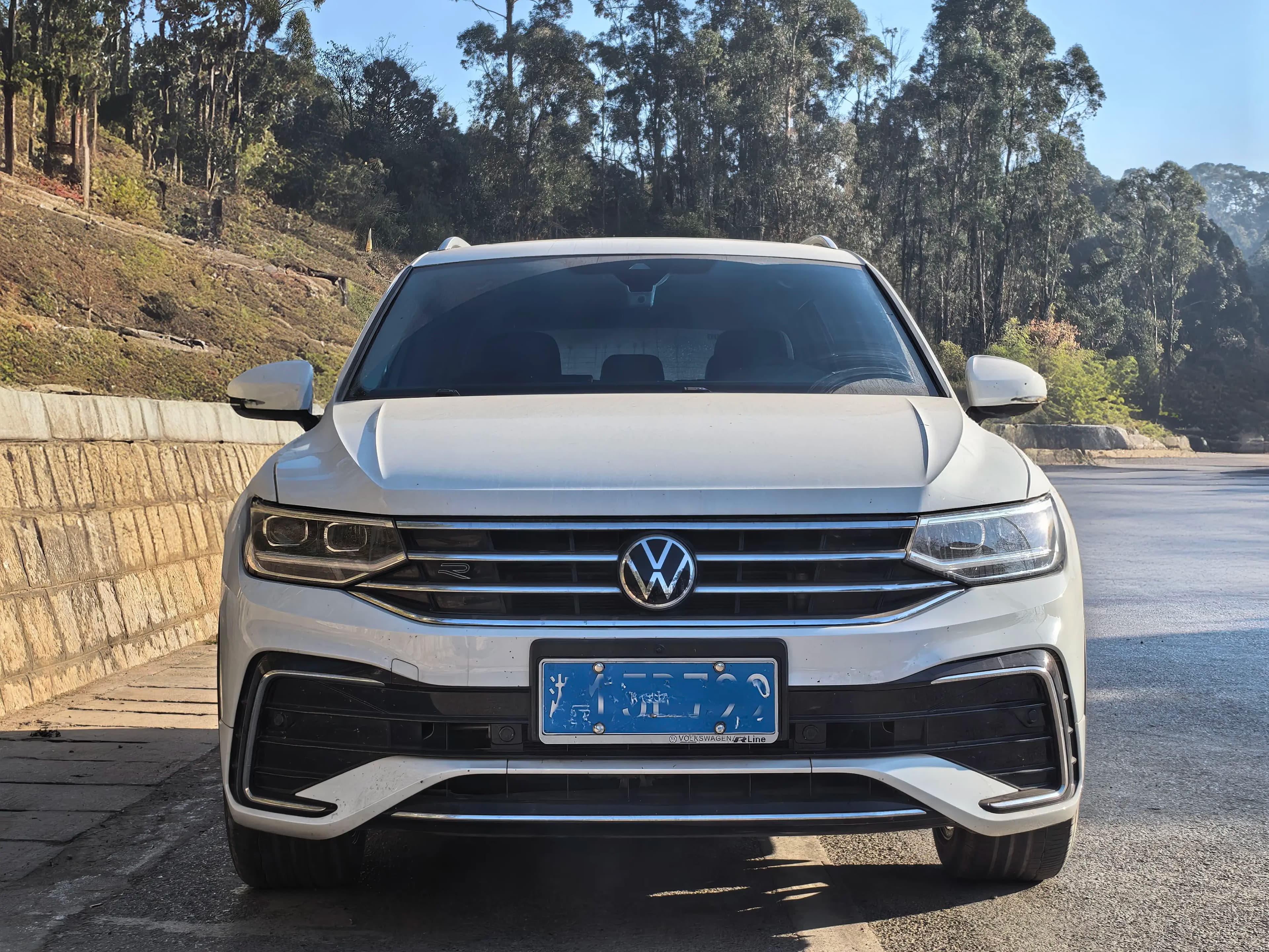 Volkswagen Tiguan L 2023 г. 65913 км. — фото 2