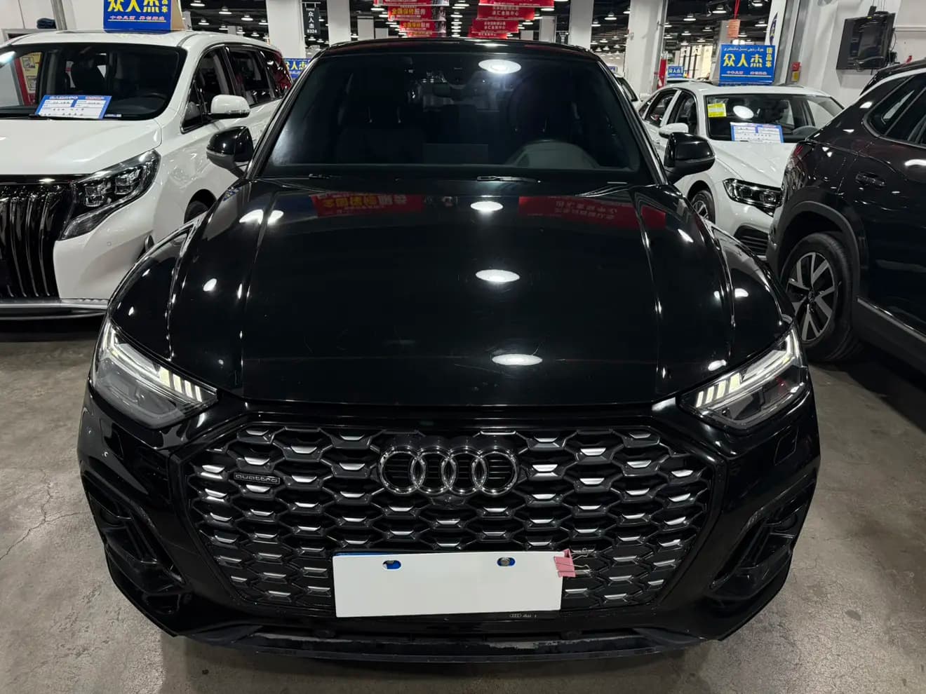 Audi Q5L Sportback 2022 г. 100001 км. — фото 2