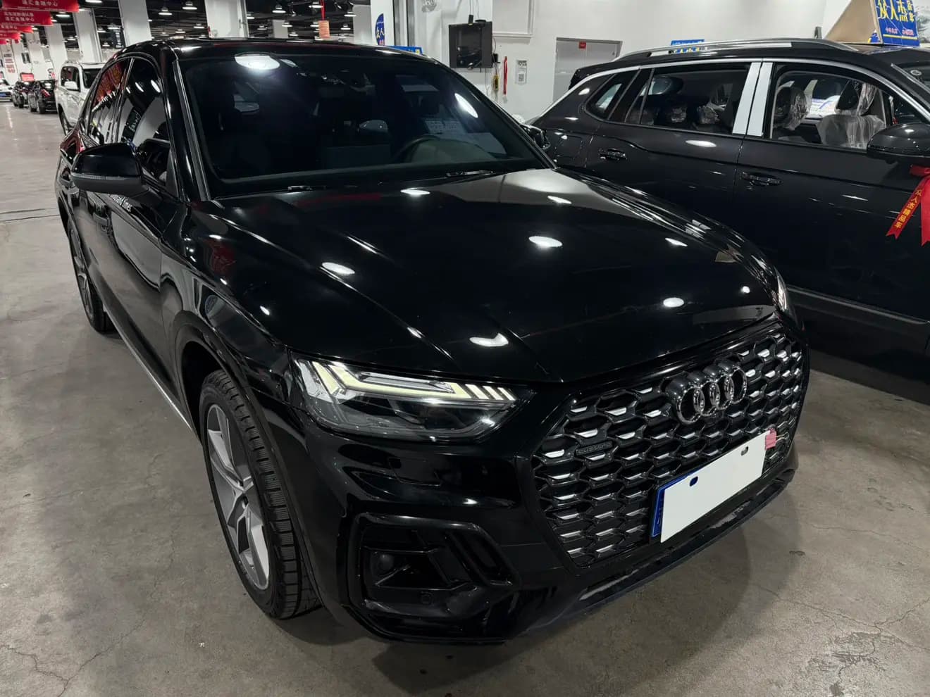 Audi Q5L Sportback 2022 г. 100001 км. — фото 3