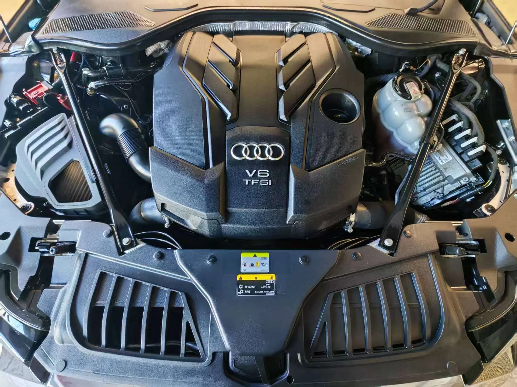 Audi A8 2021 г. 54039 км. — фото 7