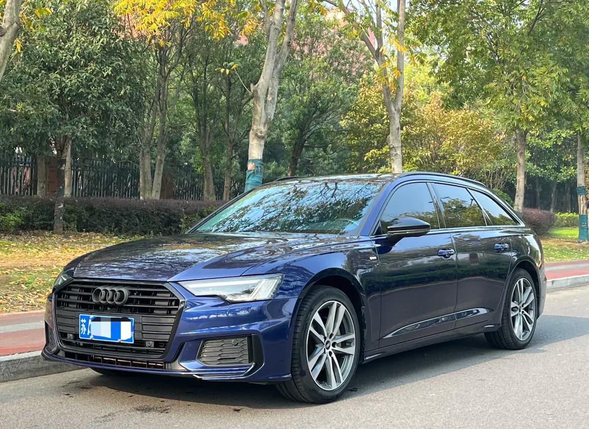 Audi A6 2021 г. 96003 км.