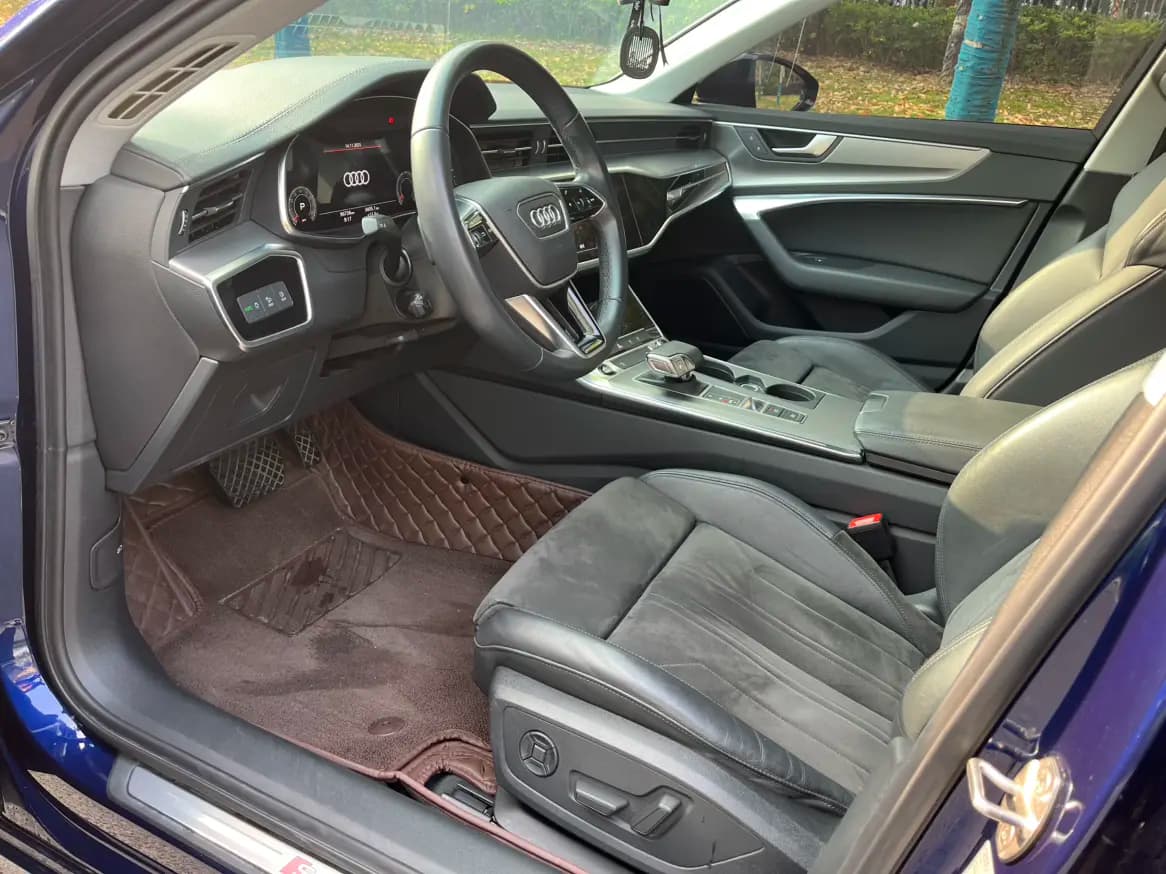 Audi A6 2021 г. 96003 км. — фото 13