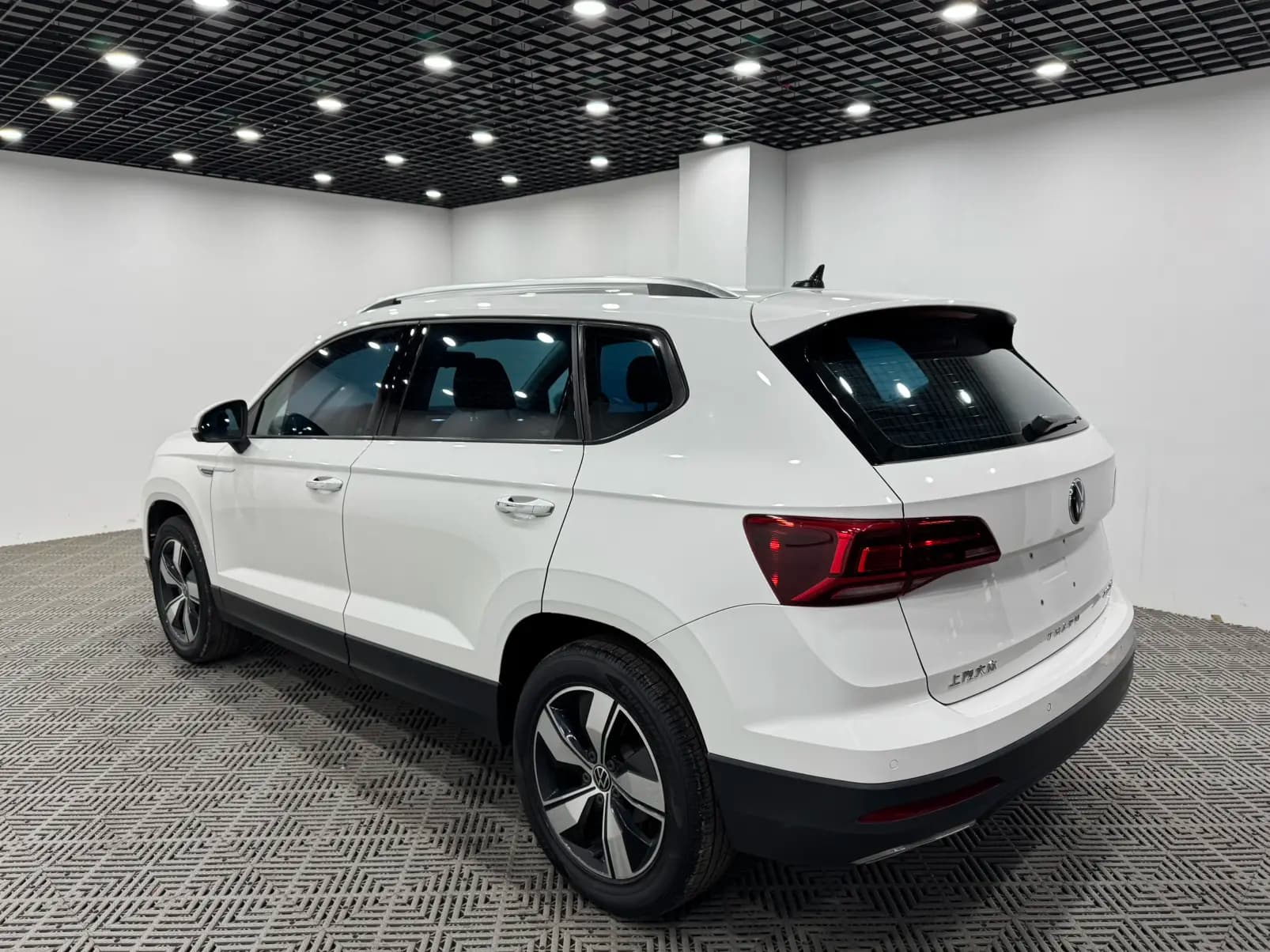 Volkswagen Tharu 2021 г. 62103 км. — фото 3