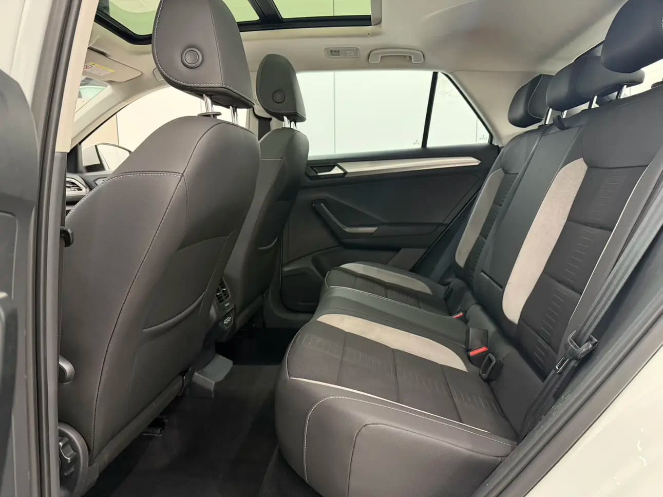 Volkswagen T-Roc 2021 г. 49119 км. — фото 16