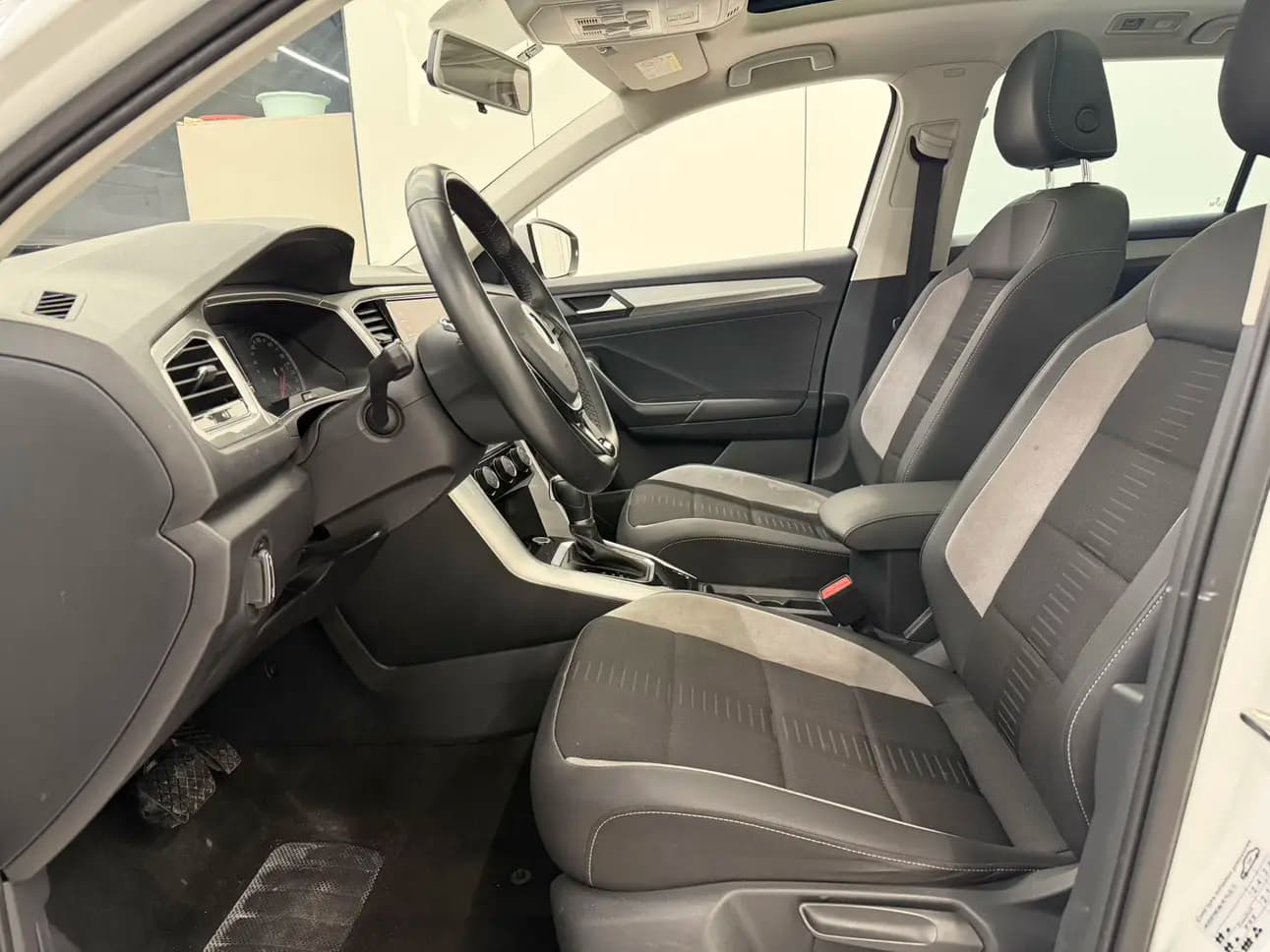 Volkswagen T-Roc 2021 г. 49119 км. — фото 17