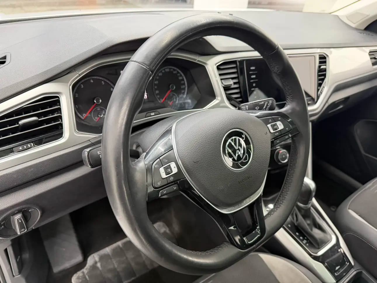 Volkswagen T-Roc 2021 г. 49119 км. — фото 10