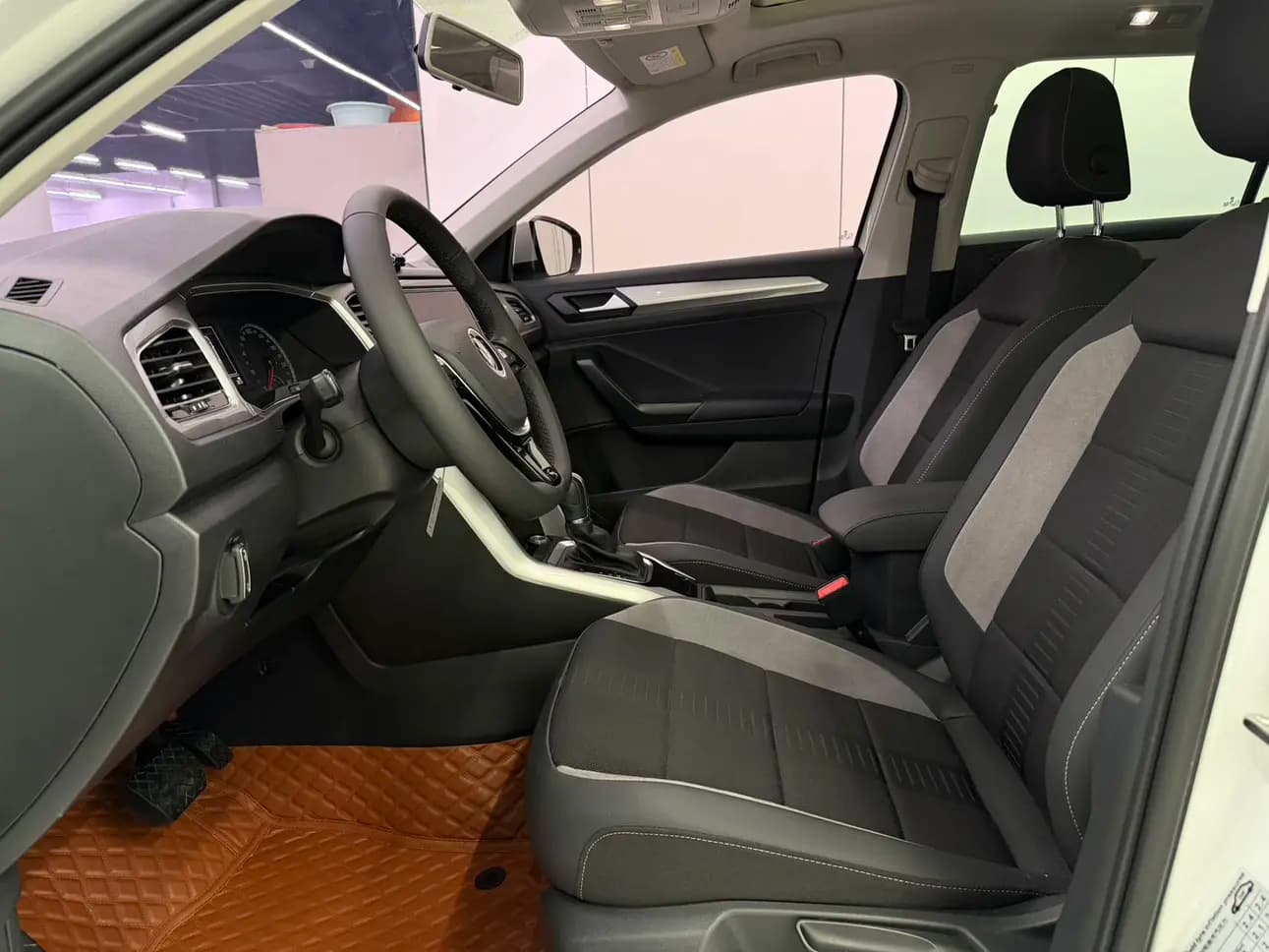 Volkswagen T-Roc 2021 г. 55120 км. — фото 9