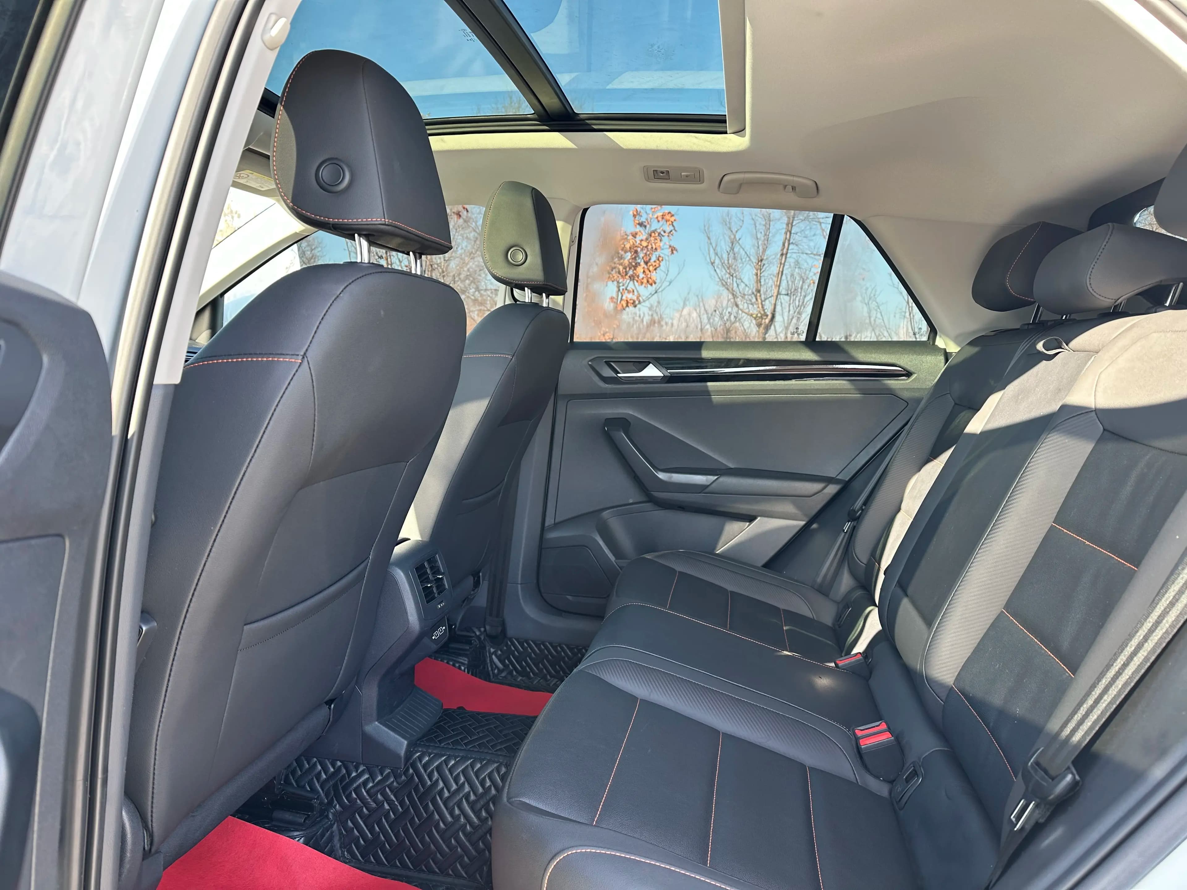 Volkswagen T-Roc 2022 г. 48822 км. — фото 22