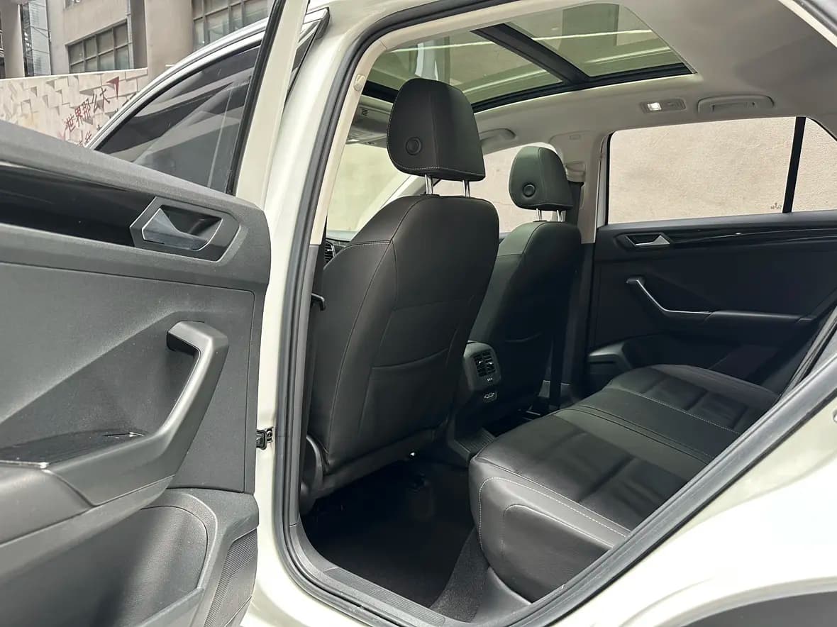 Volkswagen T-Roc 2022 г. 41131 км. — фото 7