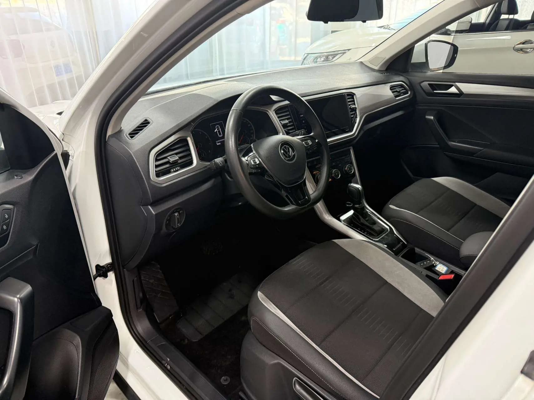 Volkswagen T-Roc 2022 г. 64133 км. — фото 18