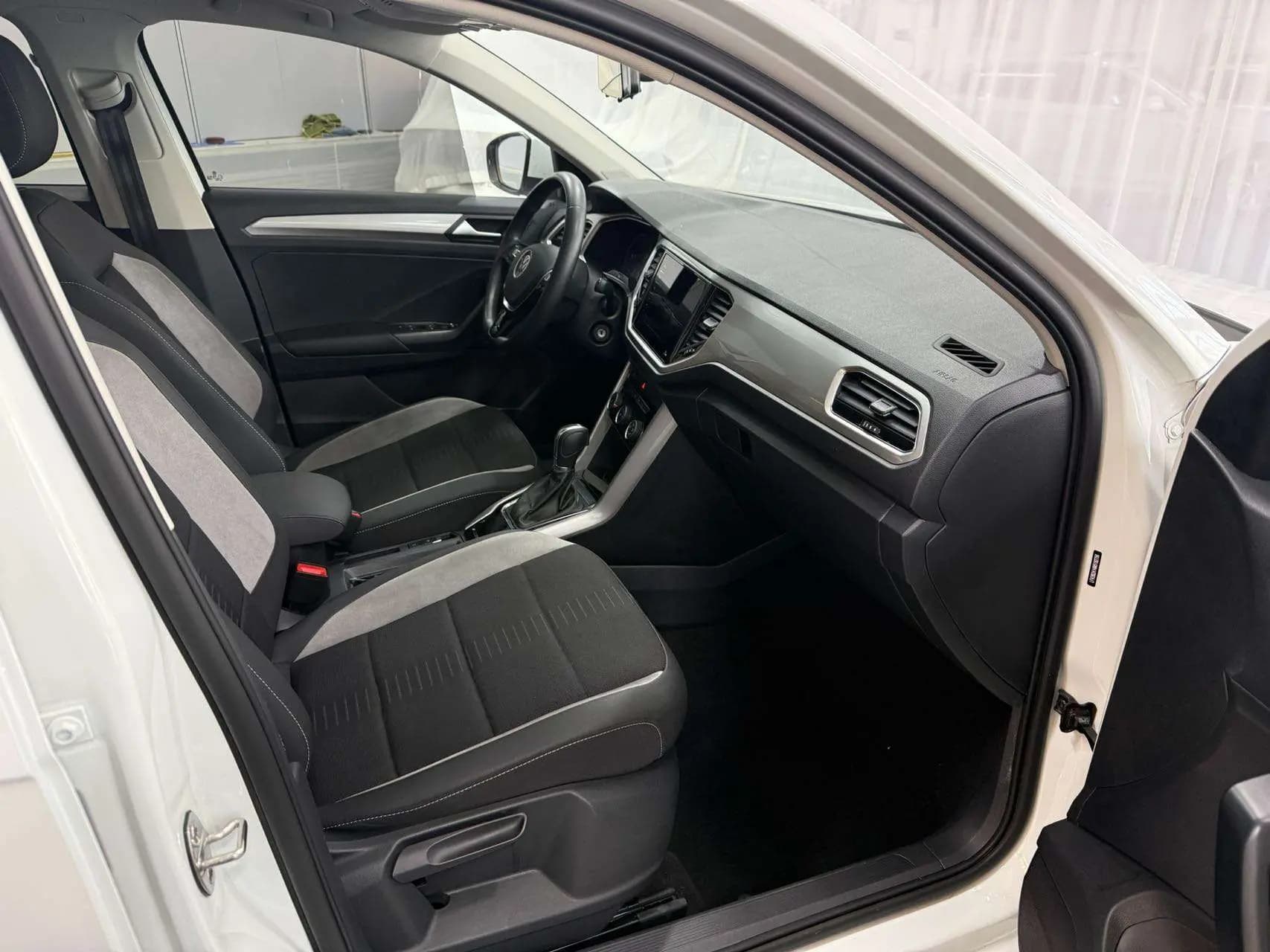 Volkswagen T-Roc 2022 г. 64133 км. — фото 9