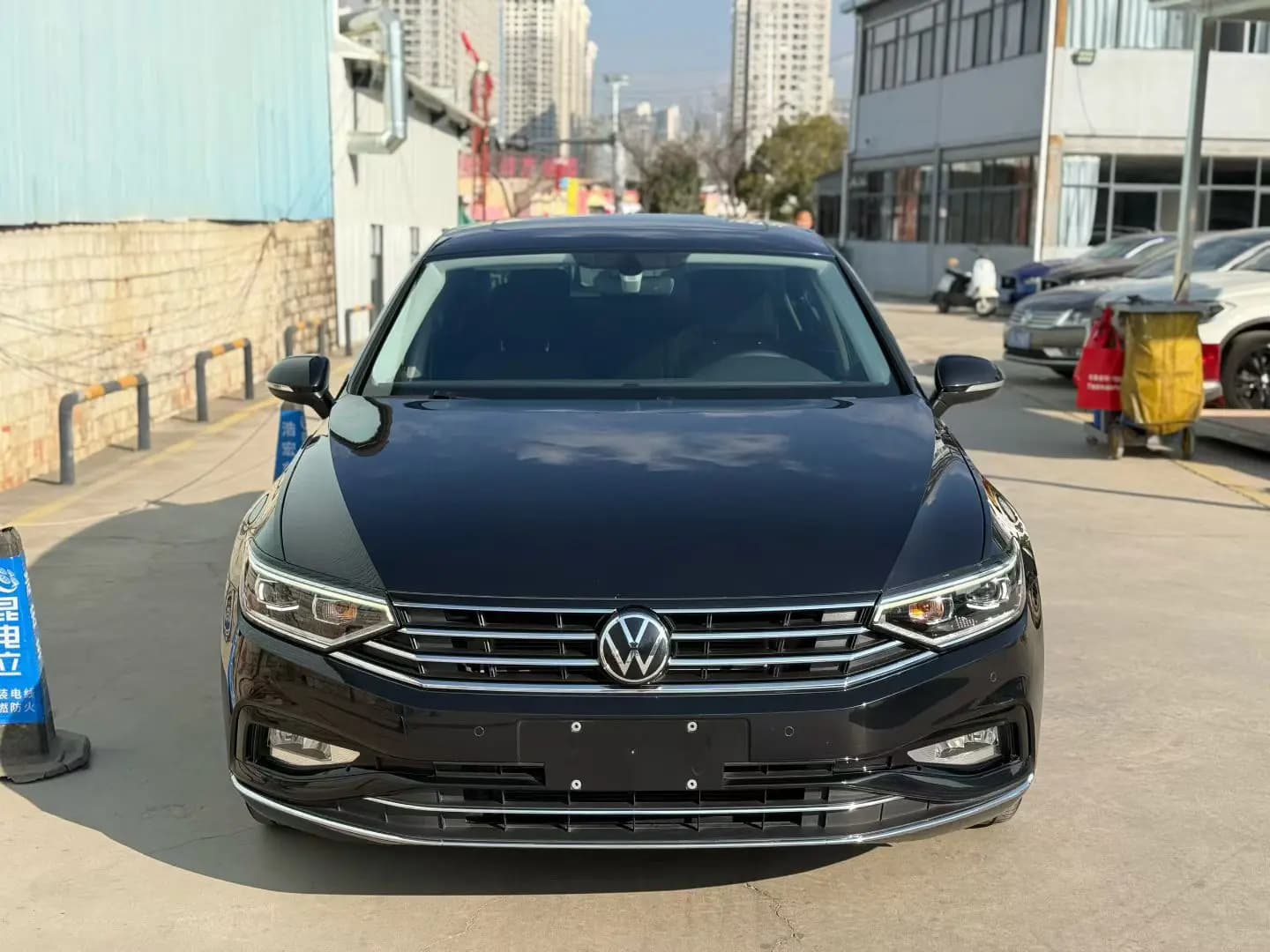 Volkswagen Magotan 2022 г. 46068 км. — фото 2
