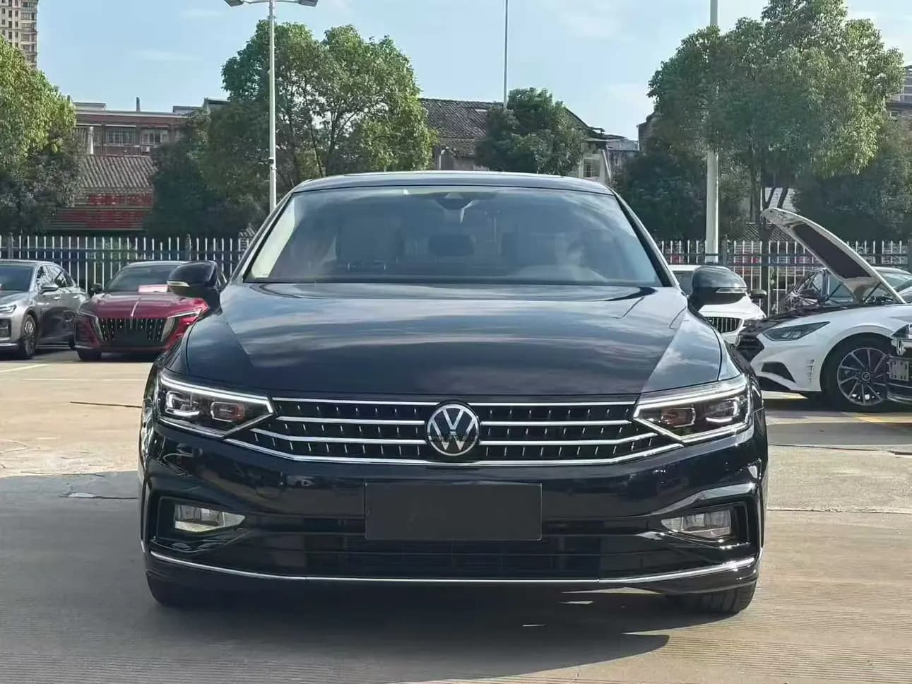 Volkswagen Magotan 2022 г. 30034 км. — фото 2
