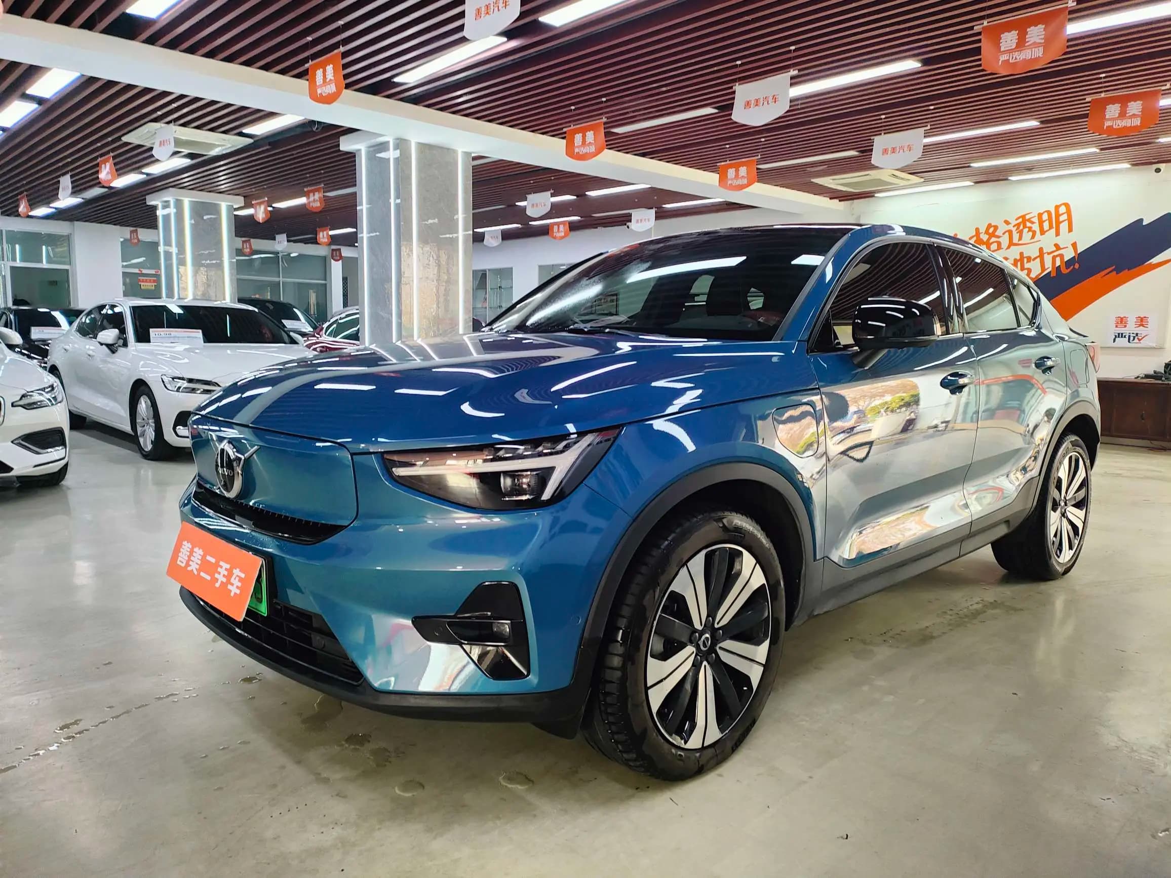 Volvo C40 EV 2022 г. 44888 км.