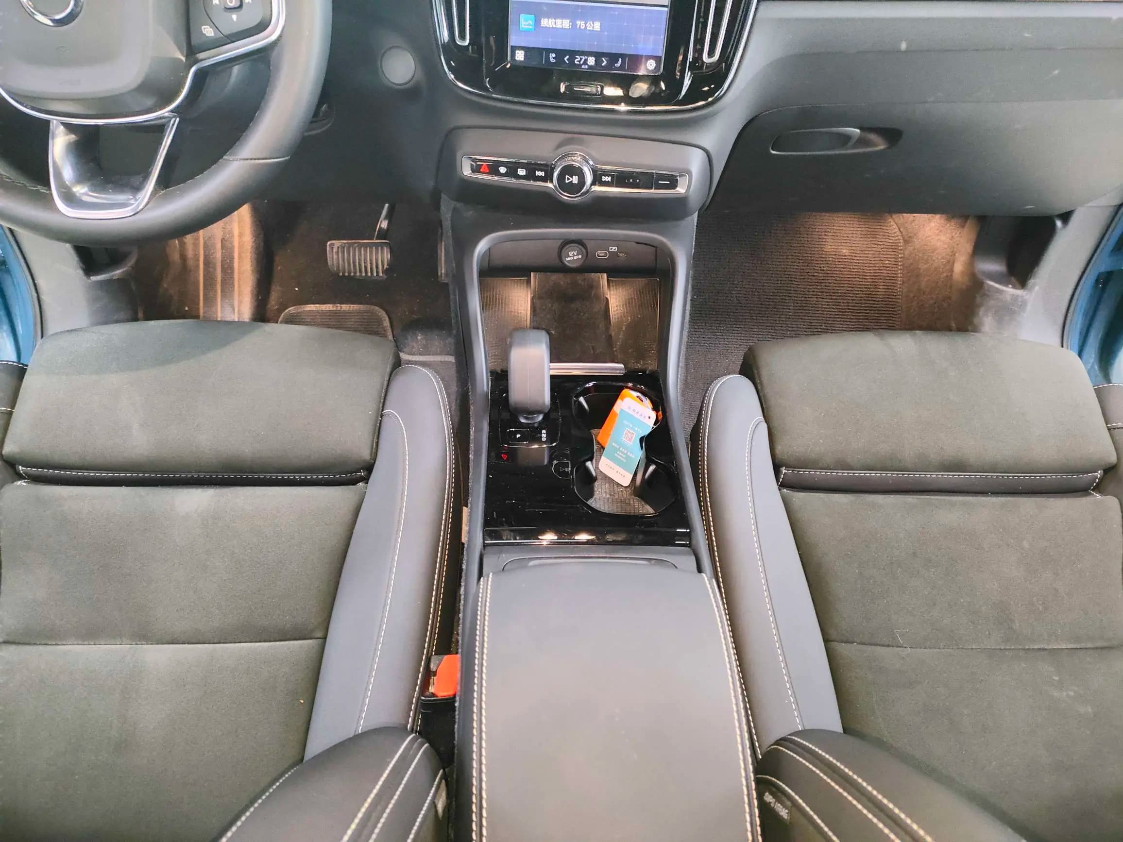 Volvo C40 EV 2022 г. 44888 км. — фото 13