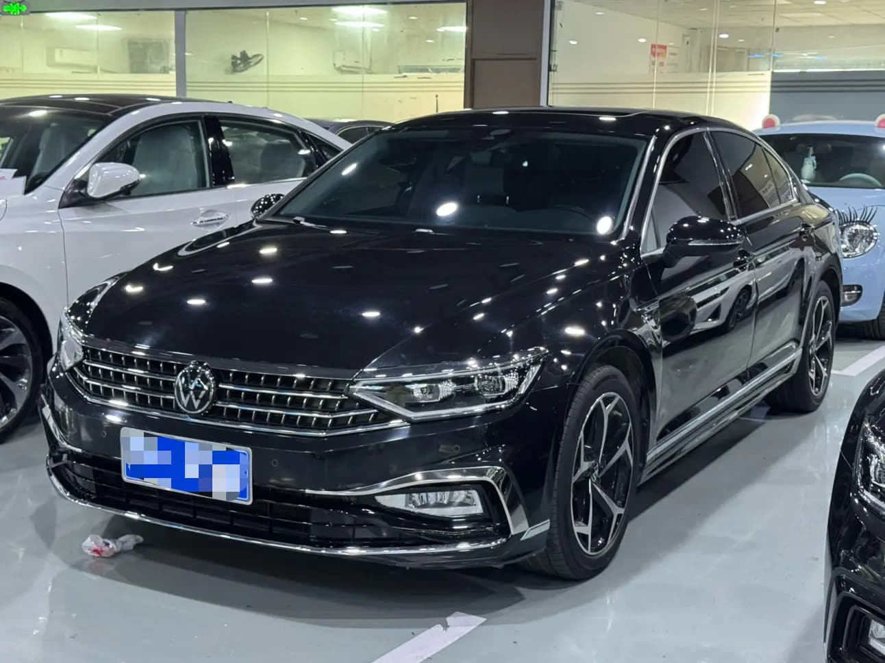 Volkswagen Magotan 2023 г. 39039 км.
