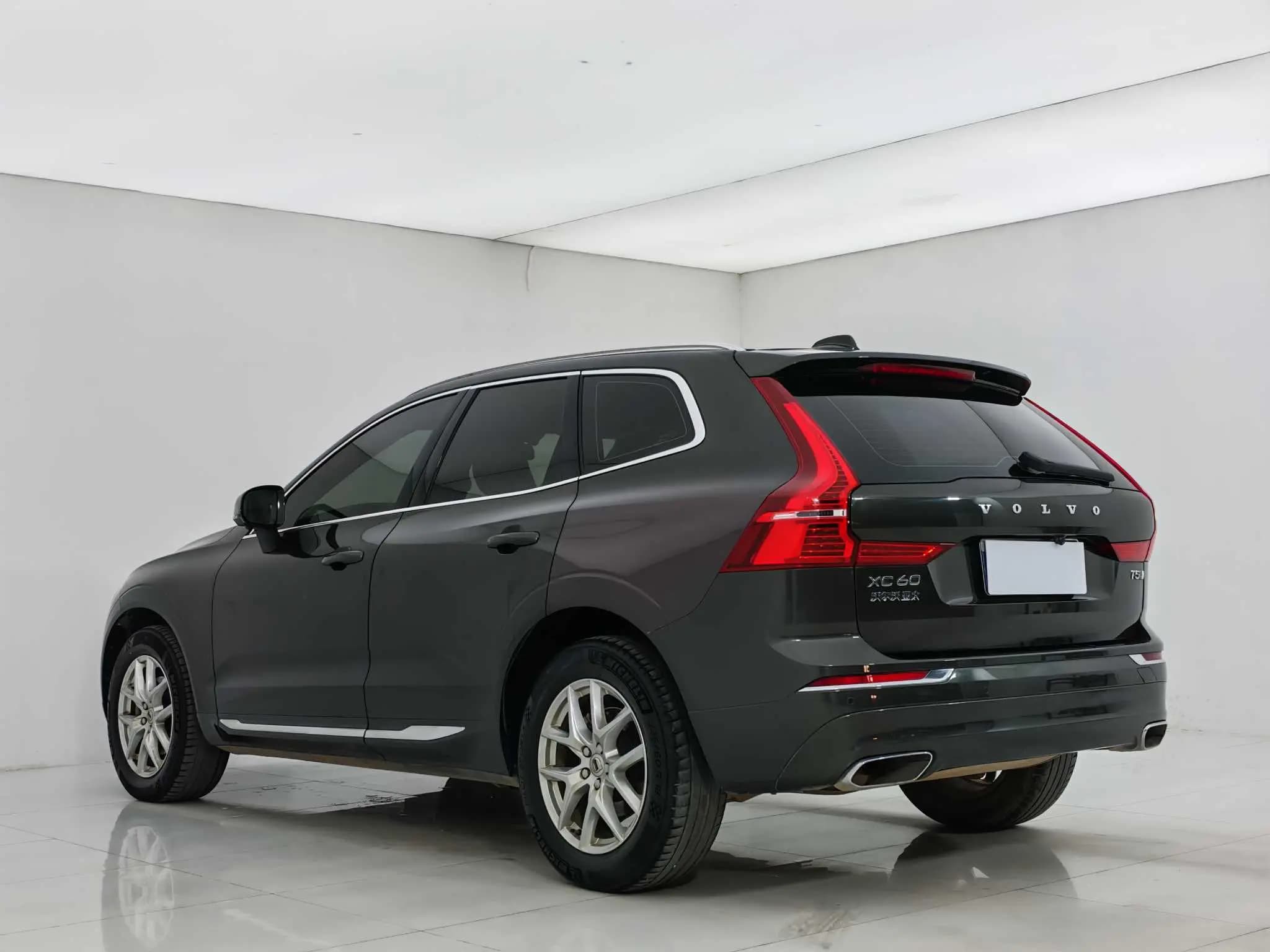 Volvo XC60 2021 г. 87101 км. — фото 5
