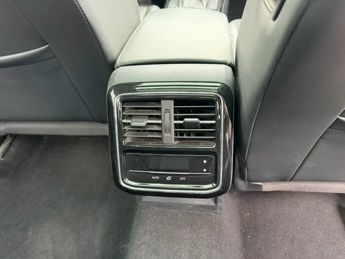 Volkswagen Passat 2021 г. 47093 км. — фото 3