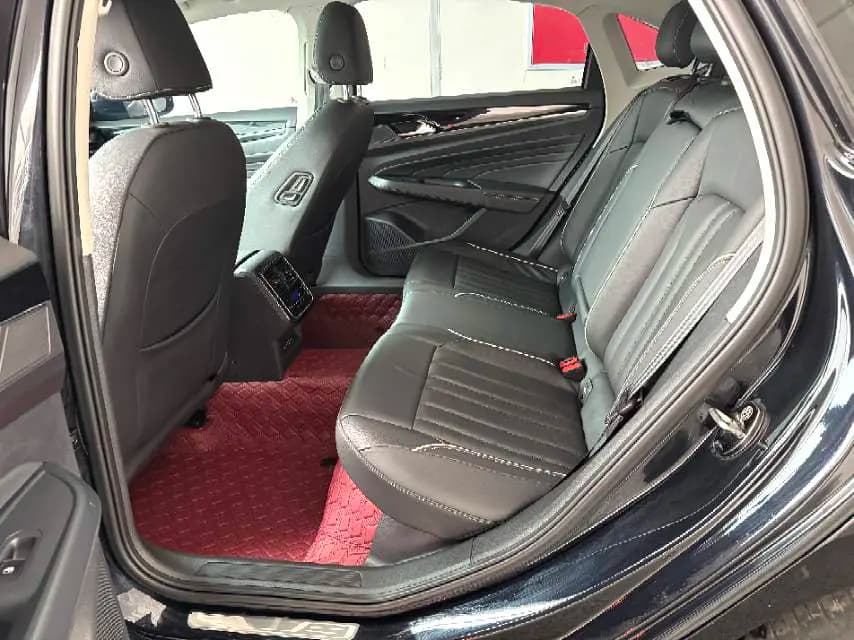Volkswagen Passat 2023 г. 40095 км. — фото 7