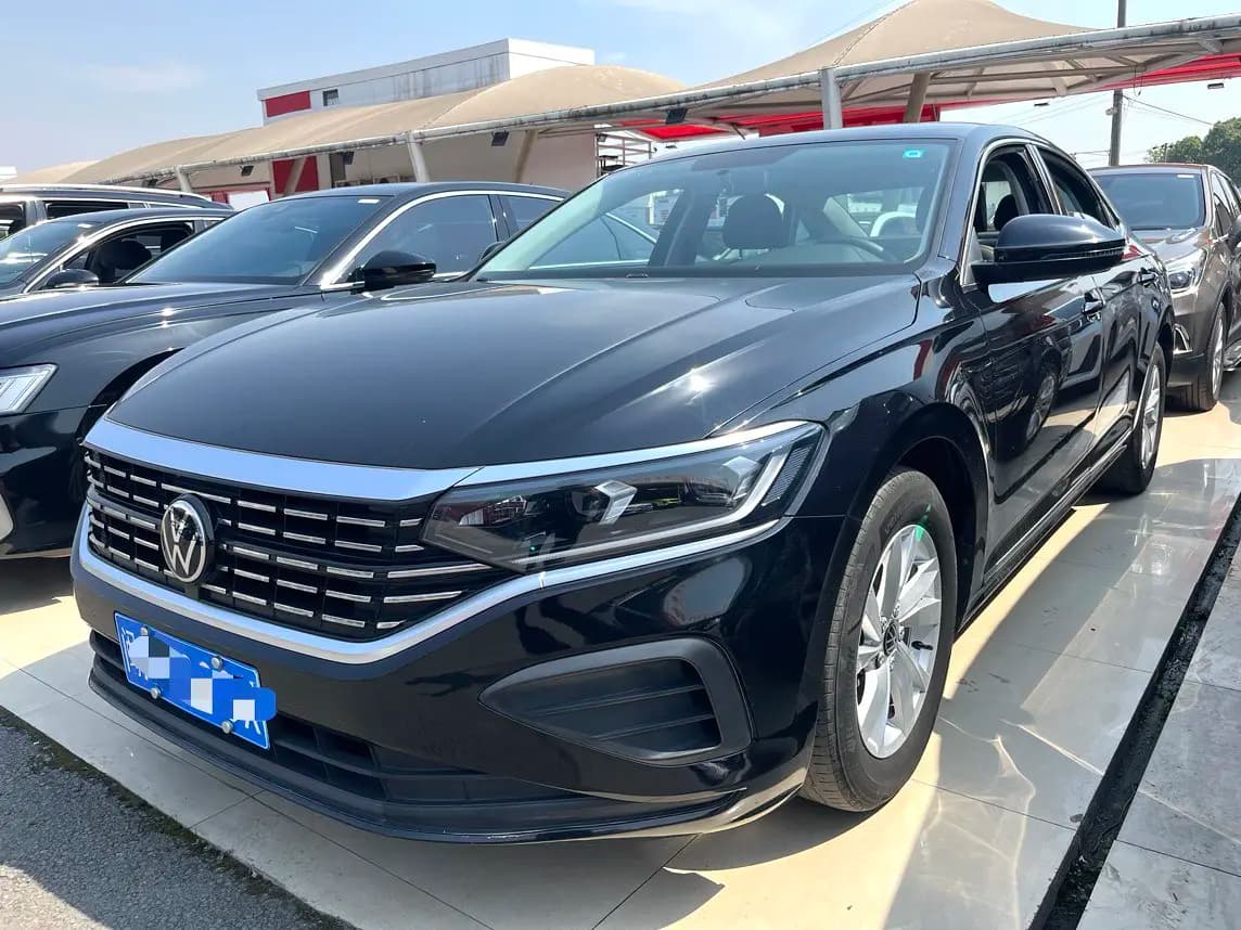 Volkswagen Passat 2023 г. 70098 км. — фото 4