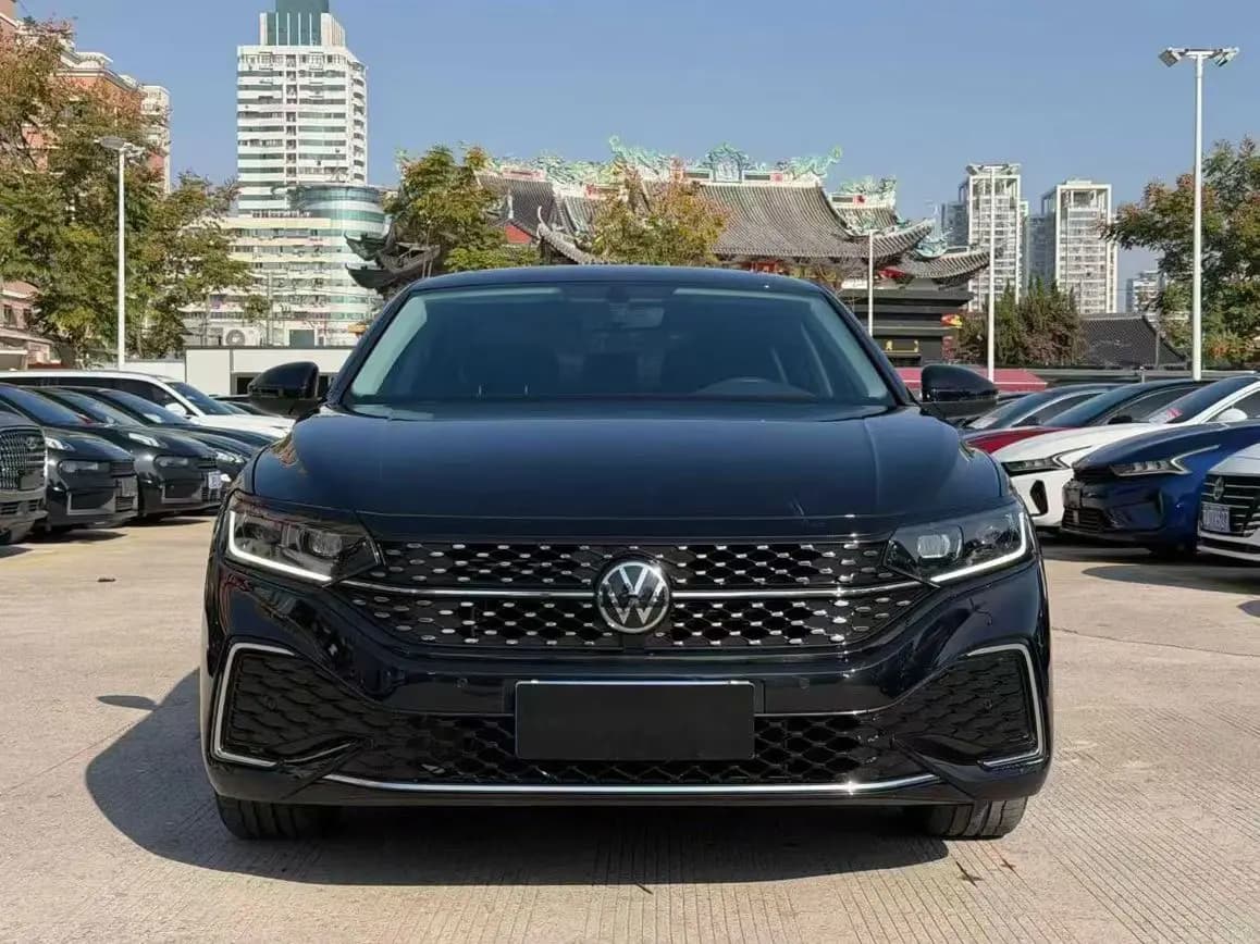 Volkswagen Passat 2024 г. 10099 км. — фото 2