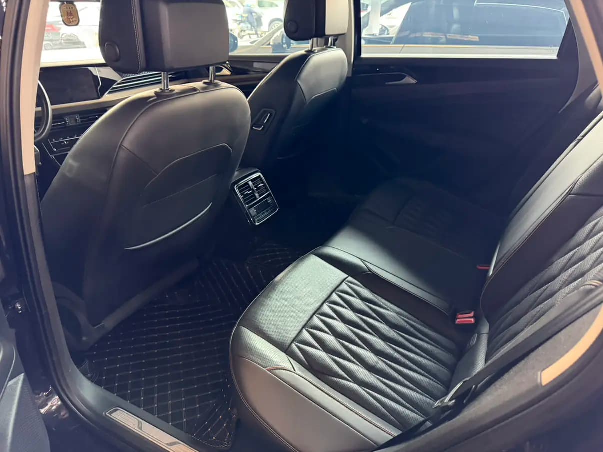 Volkswagen Passat 2022 г. 140100 км. — фото 11