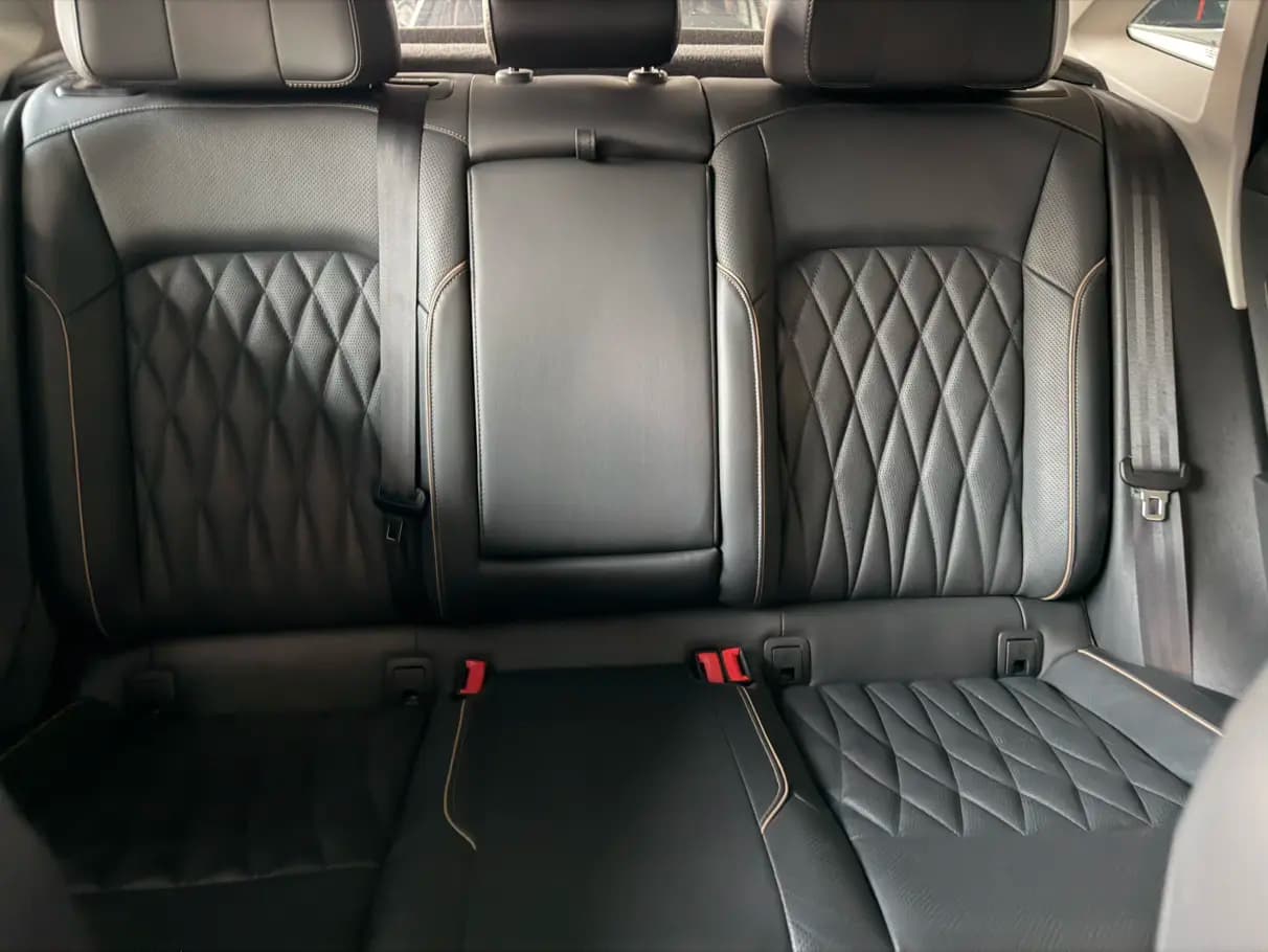 Volkswagen Passat 2022 г. 140100 км. — фото 14