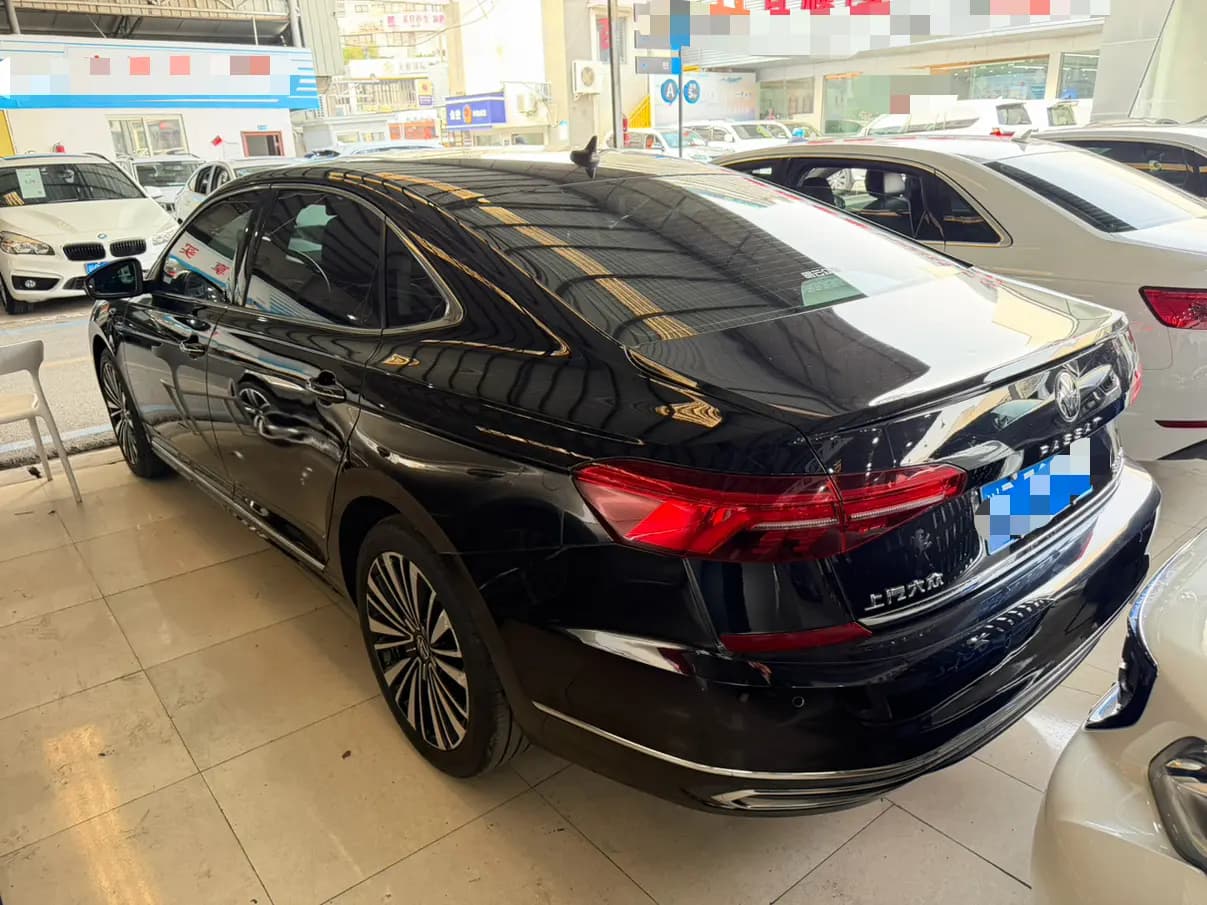 Volkswagen Passat 2022 г. 140100 км. — фото 3