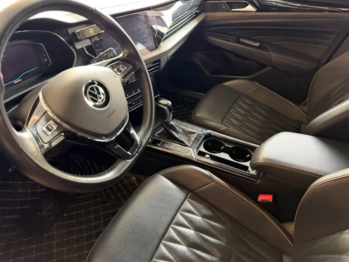 Volkswagen Passat 2022 г. 140100 км. — фото 5