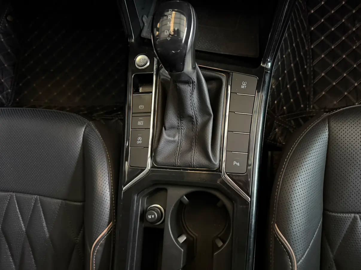 Volkswagen Passat 2022 г. 140100 км. — фото 7