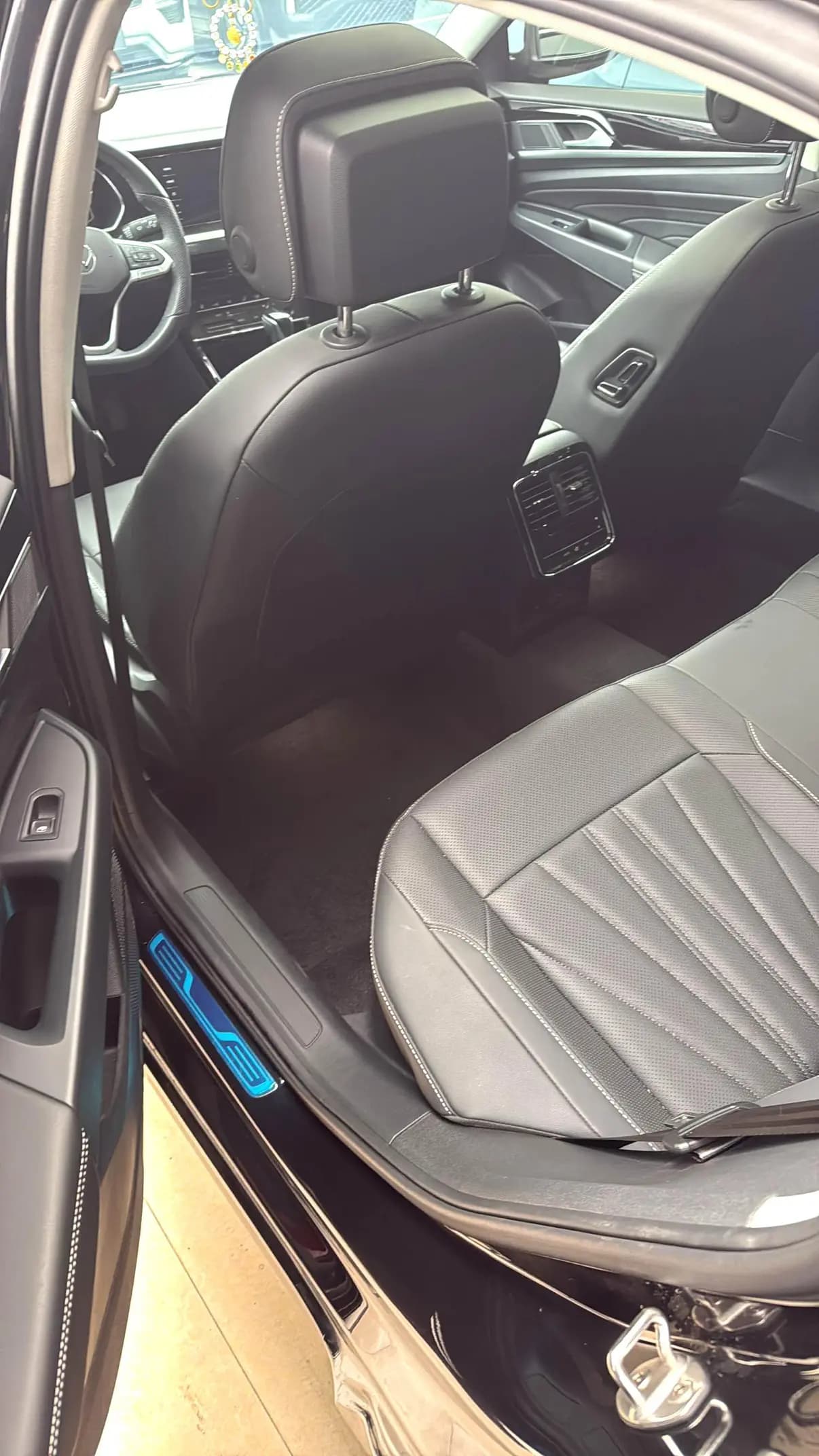 Volkswagen Passat 2024 г. 14001 км. — фото 7