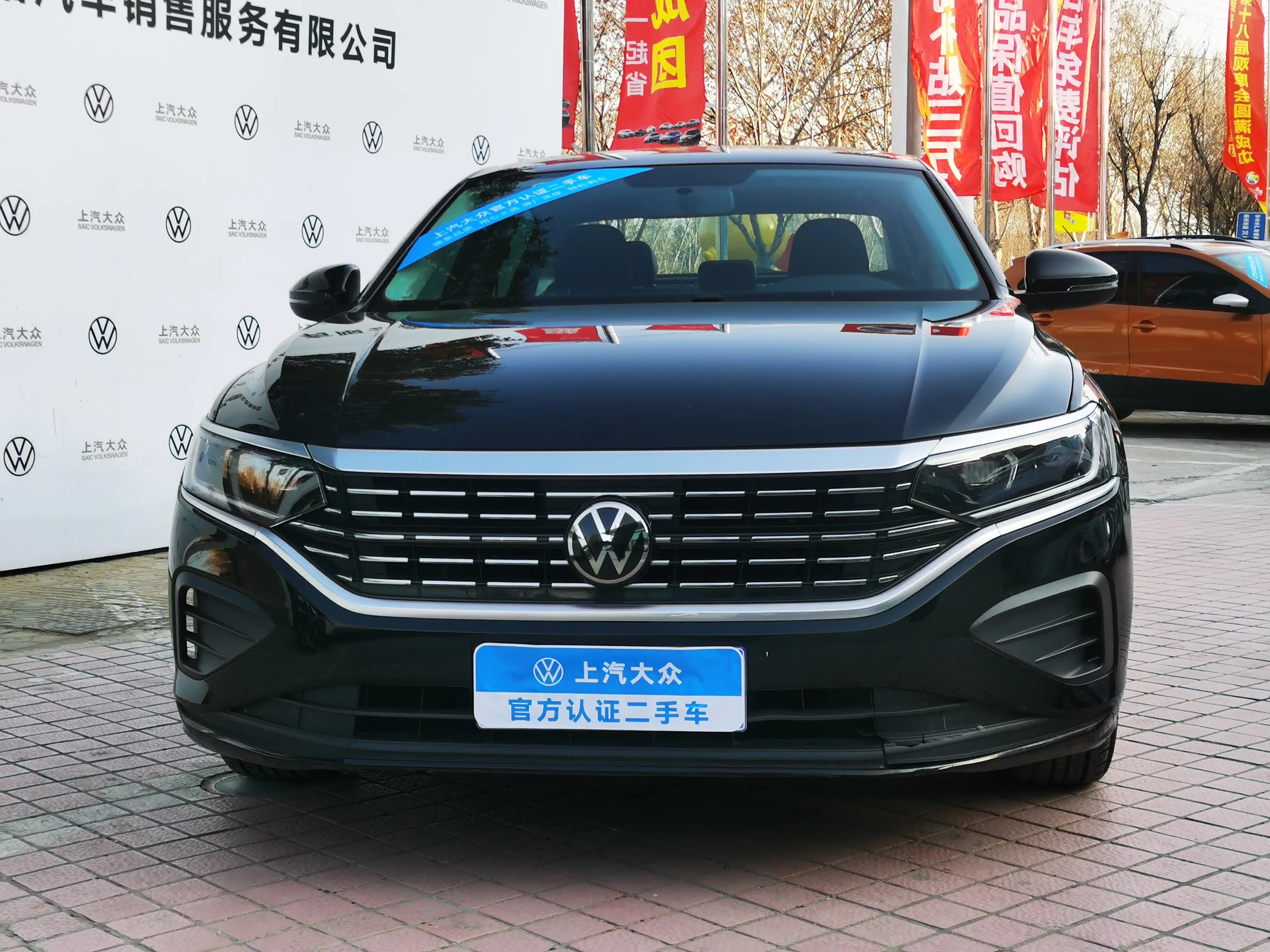 Volkswagen Passat 2023 г. 81902 км. — фото 2