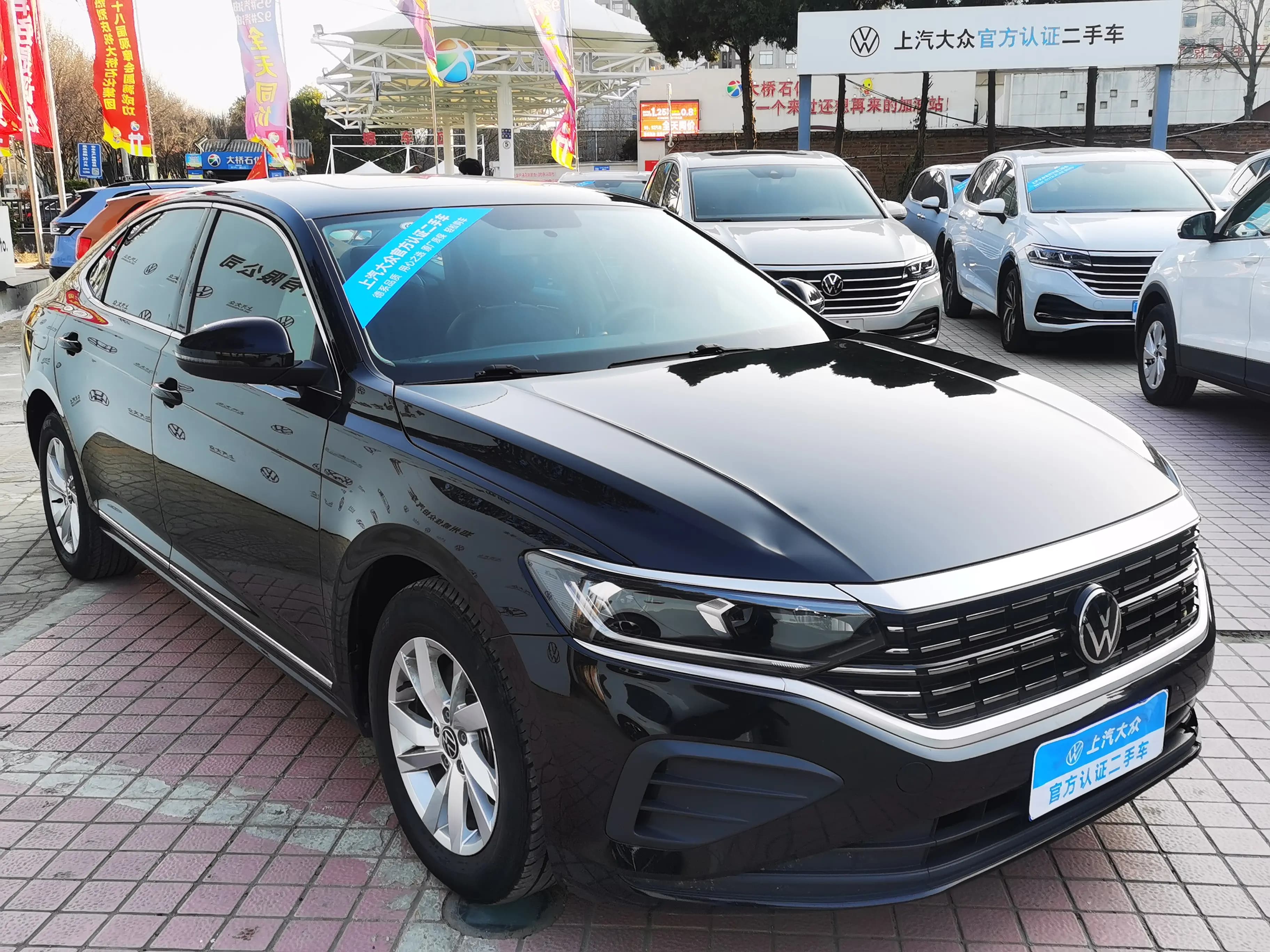 Volkswagen Passat 2023 г. 81902 км. — фото 3