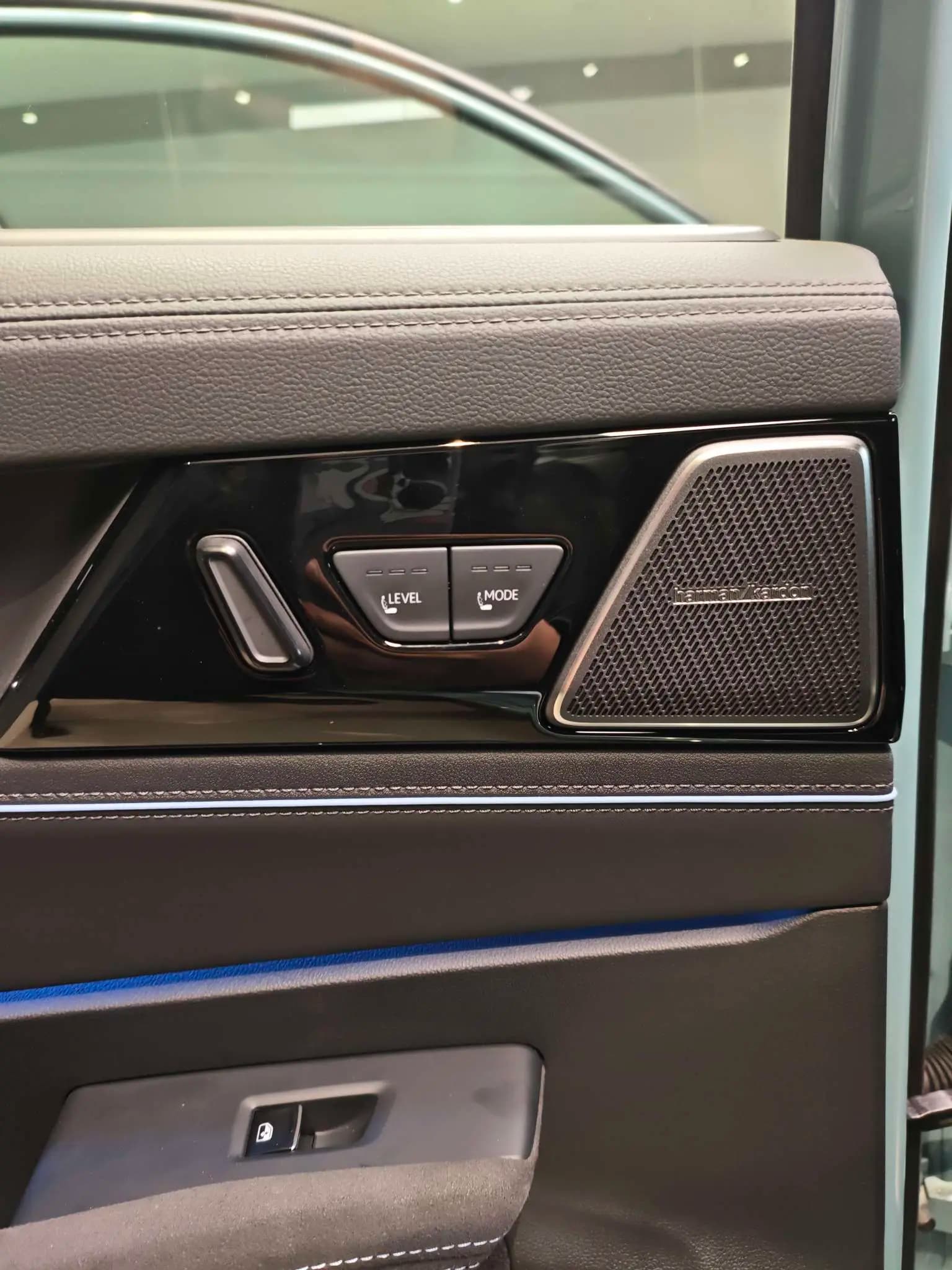 Volkswagen Passat 2024 г. 3103 км. — фото 8
