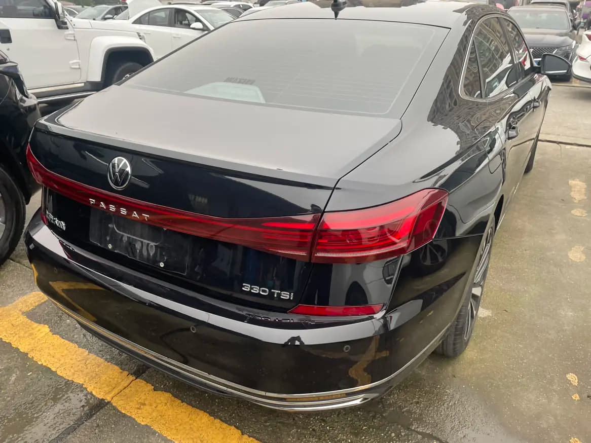 Volkswagen Passat 2024 г. 20104 км. — фото 3