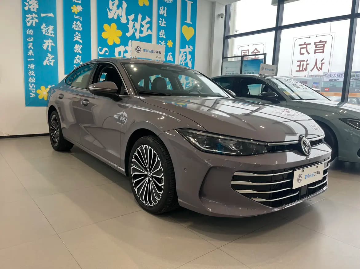 Volkswagen Passat 2025 г. 16105 км. — фото 3