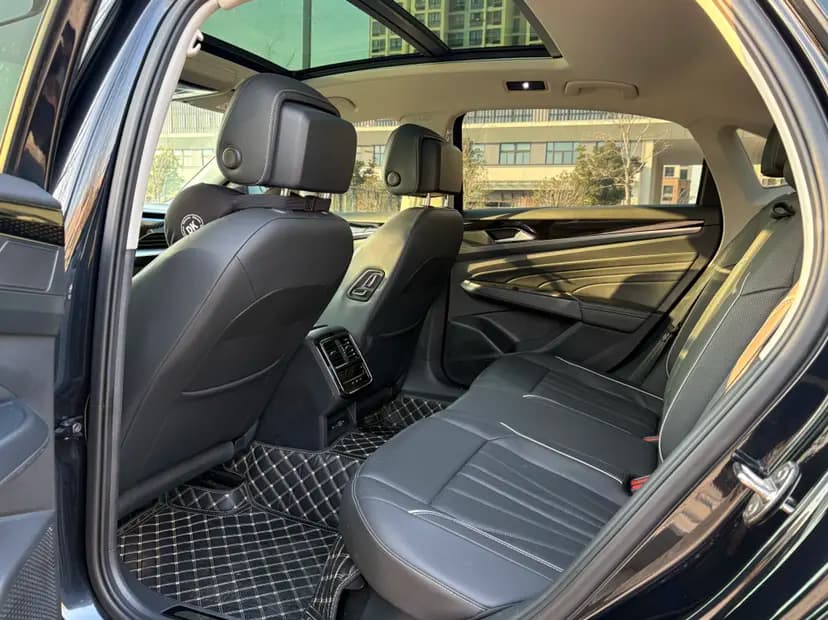 Volkswagen Passat 2024 г. 32107 км. — фото 7