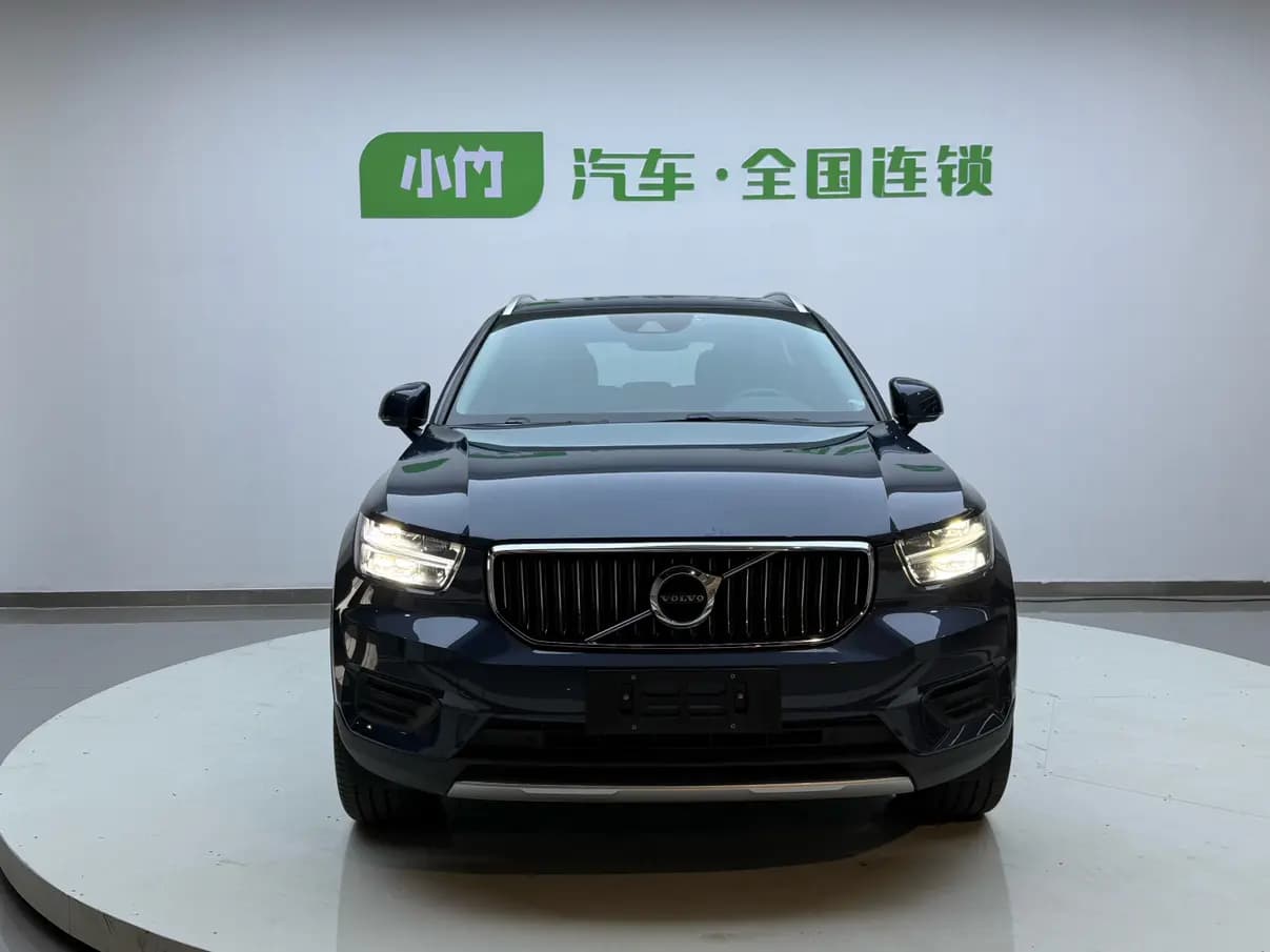 Volvo XC40 2022 г. 55071 км. — фото 2