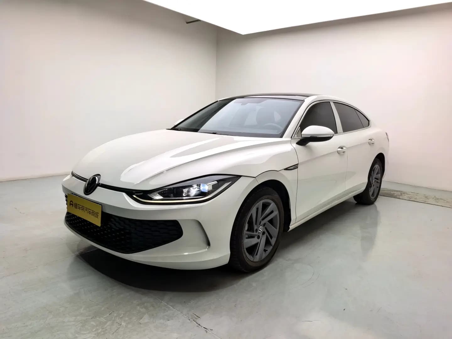 Volkswagen Lamando 2022 г. 33807 км.