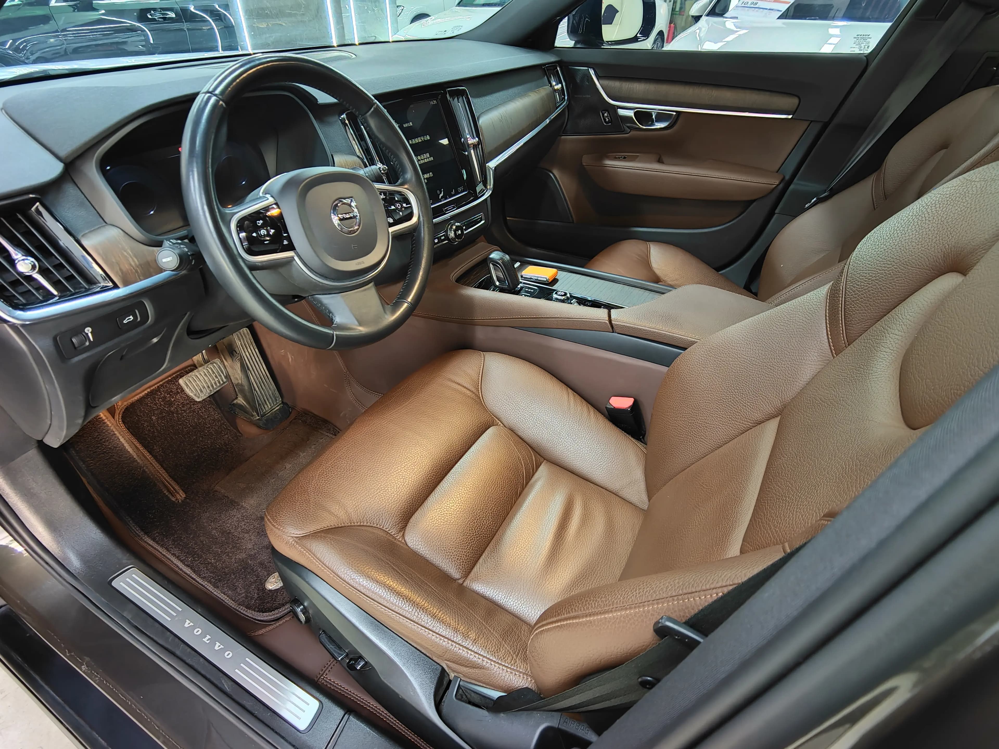 Volvo V90 2021 г. 73054 км. — фото 16