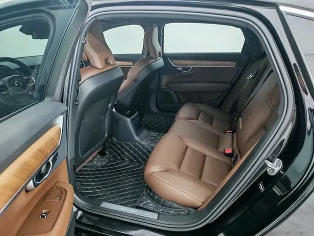 Volvo S90 PHEV 2024 г. 9908 км. — фото 18