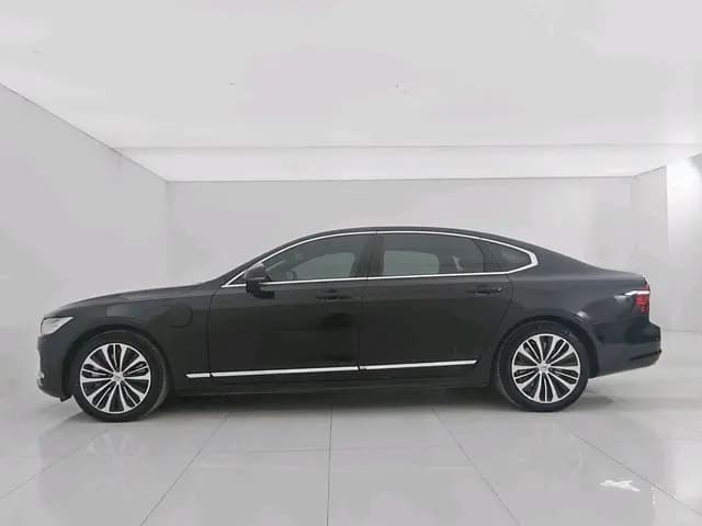 Volvo S90 PHEV 2024 г. 9908 км. — фото 4