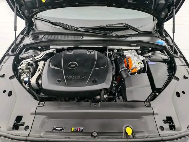 Volvo S90 PHEV 2024 г. 9908 км. — фото 10